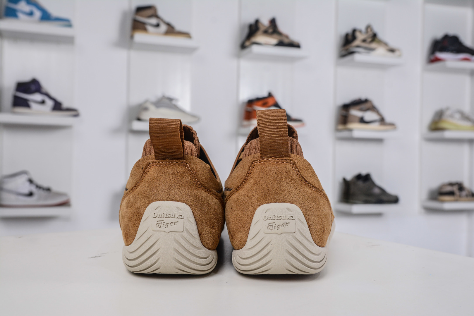 160 Onitsuka Tiger鬼冢虎 Sclaw 经典舒适 生活休闲鞋 时尚品牌 1183C489-200