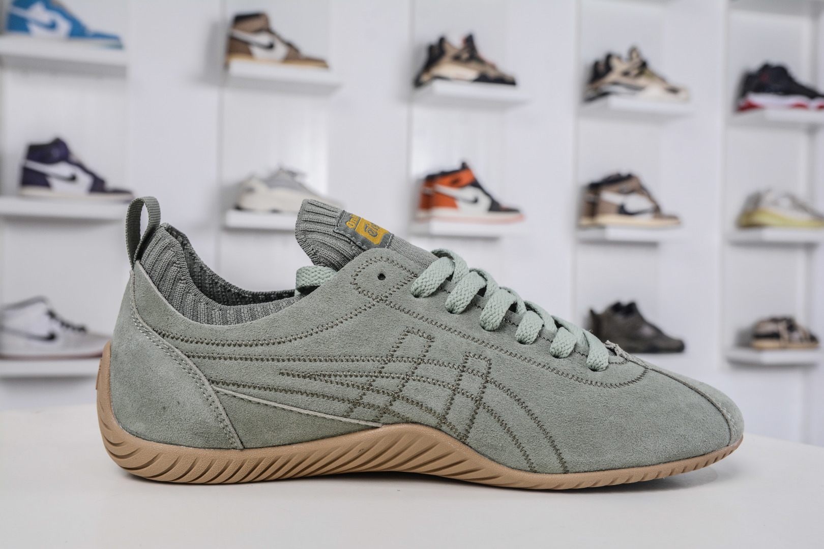 160 Onitsuka Tiger鬼冢虎 Sclaw 经典舒适 生活休闲鞋 1183C489-201-Chinese UA Cheap High Quatity Brand Clothes Bags handbags Sneakers wholesale wholesaler seller from China Factory suppliers Fashion Clothing Shoes best Quality Beautiful Price 160 Onitsuka Tiger鬼冢虎 Sclaw 经典舒适 生活休闲鞋 1183C489-201