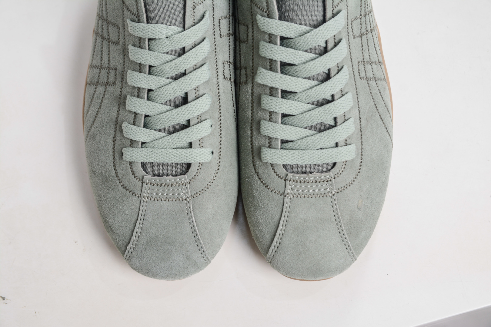 160 Onitsuka Tiger鬼冢虎 Sclaw 经典舒适 生活休闲鞋 1183C489-201-Chinese UA Cheap High Quatity Brand Clothes Bags handbags Sneakers wholesale wholesaler seller from China Factory suppliers Fashion Clothing Shoes best Quality Beautiful Price 160 Onitsuka Tiger鬼冢虎 Sclaw 经典舒适 生活休闲鞋 1183C489-201