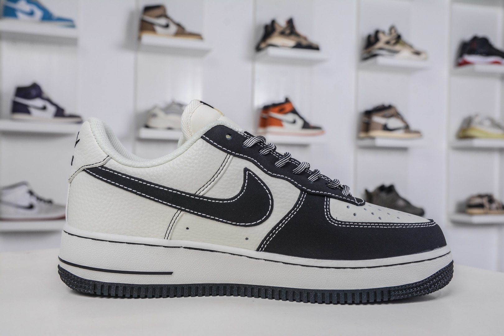 Nike Air Force 1 Low 07 x NIKE 耐克联名-经典黑白 NH0601-574