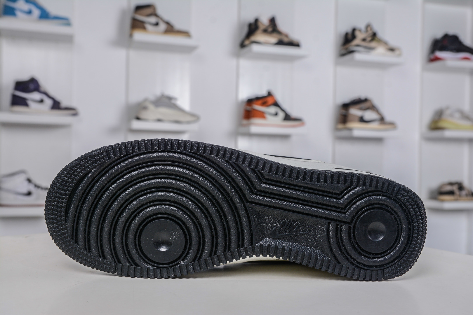 Nike Air Force 1 Low 07 x NIKE 耐克联名-经典黑白 NH0601-574