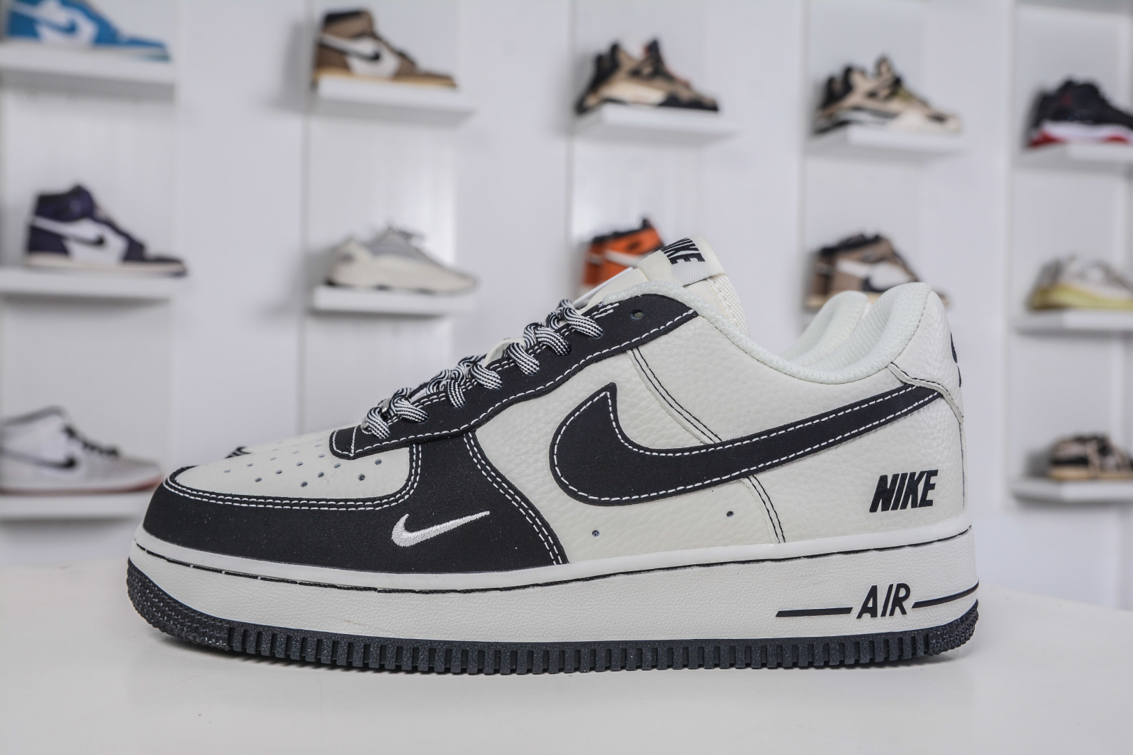Nike Air Force 1 Low 07 x NIKE 耐克联名-经典黑白 NH0601-574