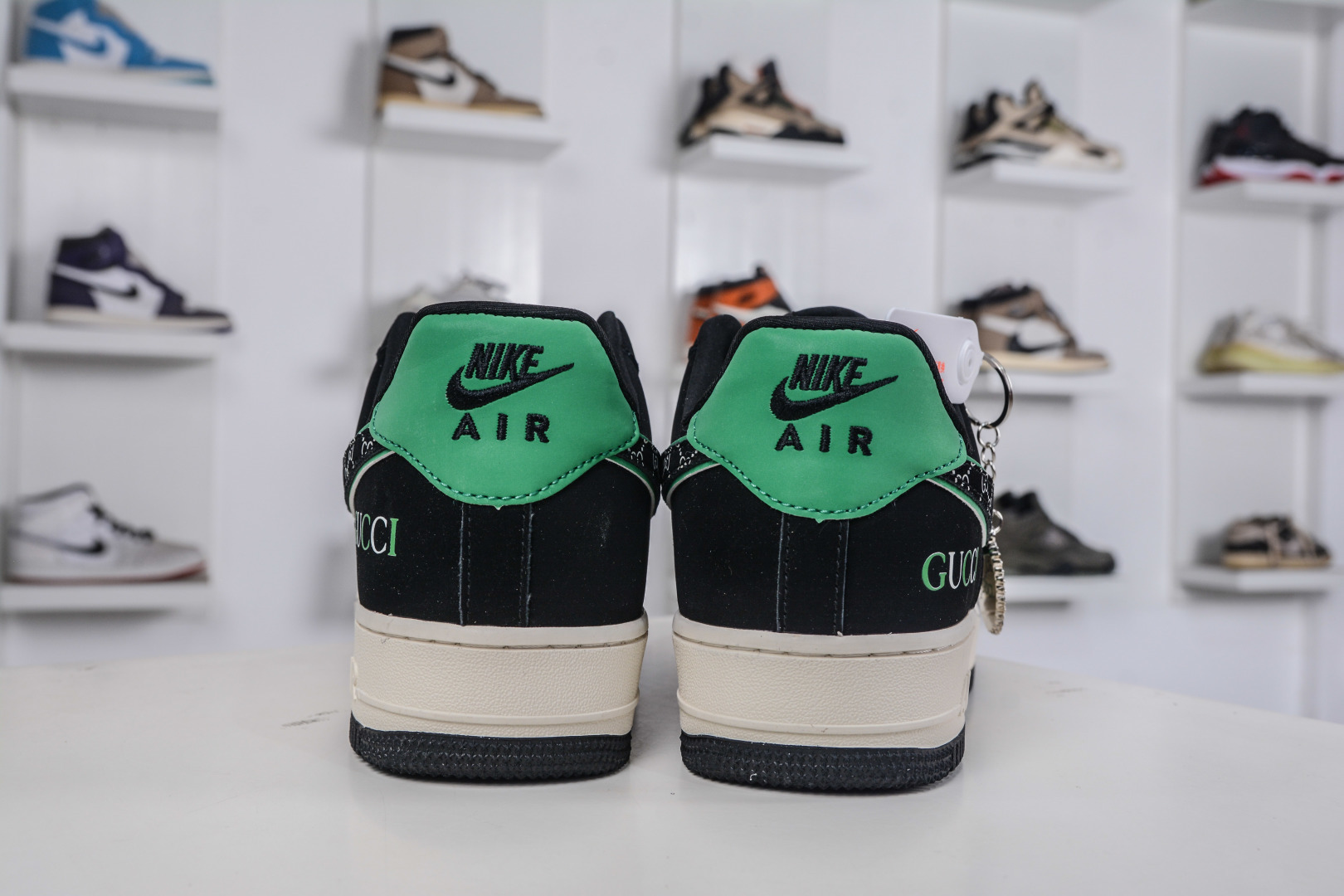 Gucci x NIke Air Force 1 古驰联名-米黑绿 KJ1688-024