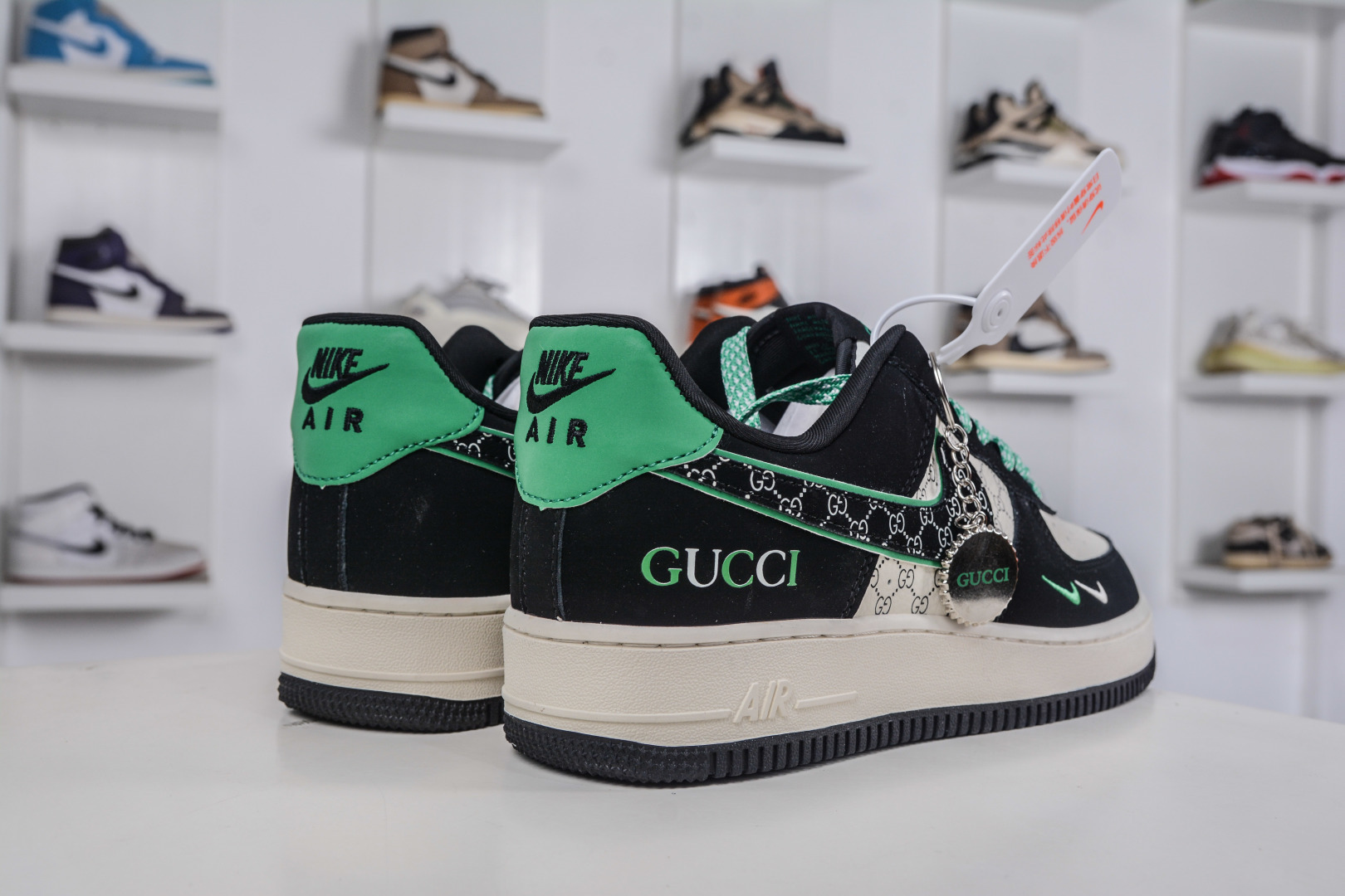 Gucci x NIke Air Force 1 古驰联名-米黑绿 KJ1688-024