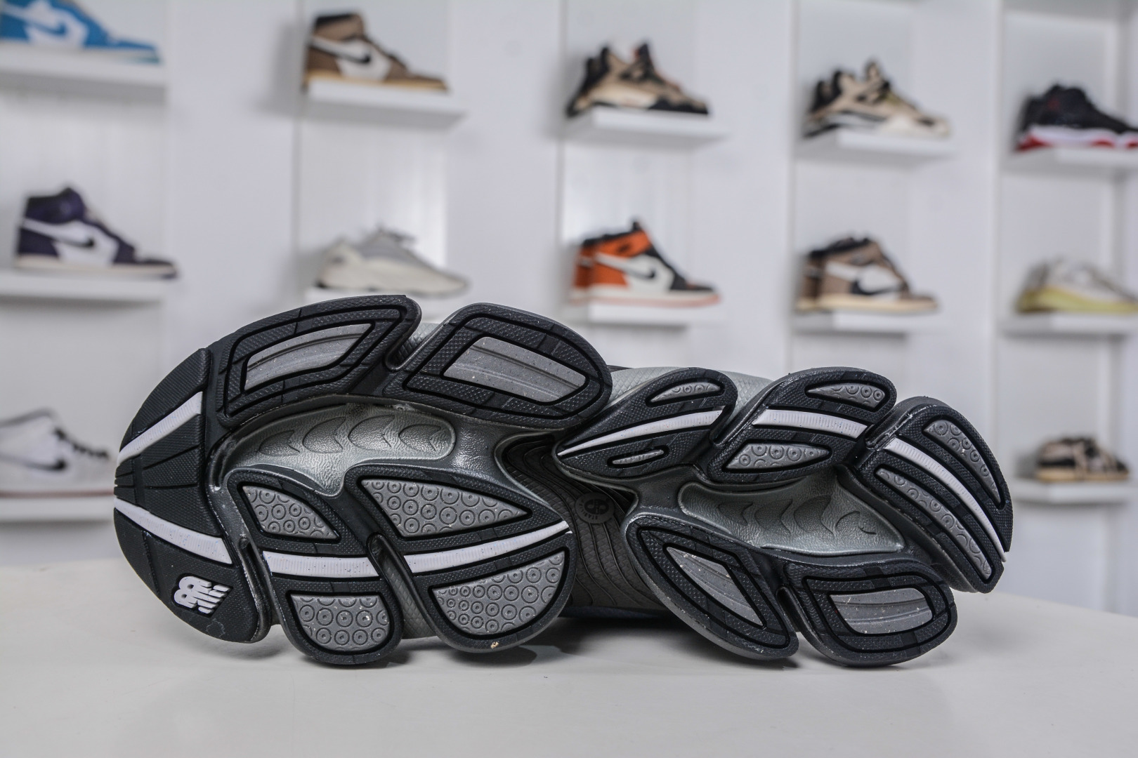 220 T版 New Balance NB2000 舒适百搭防滑耐磨低帮 休闲跑步鞋 U2000PCD-Chinese UA Cheap High Quatity Brand Clothes Bags handbags Sneakers wholesale wholesaler seller from China Factory suppliers Fashion Clothing Shoes best Quality Beautiful Price 220 T版 New Balance NB2000 舒适百搭防滑耐磨低帮 休闲跑步鞋 U2000PCD