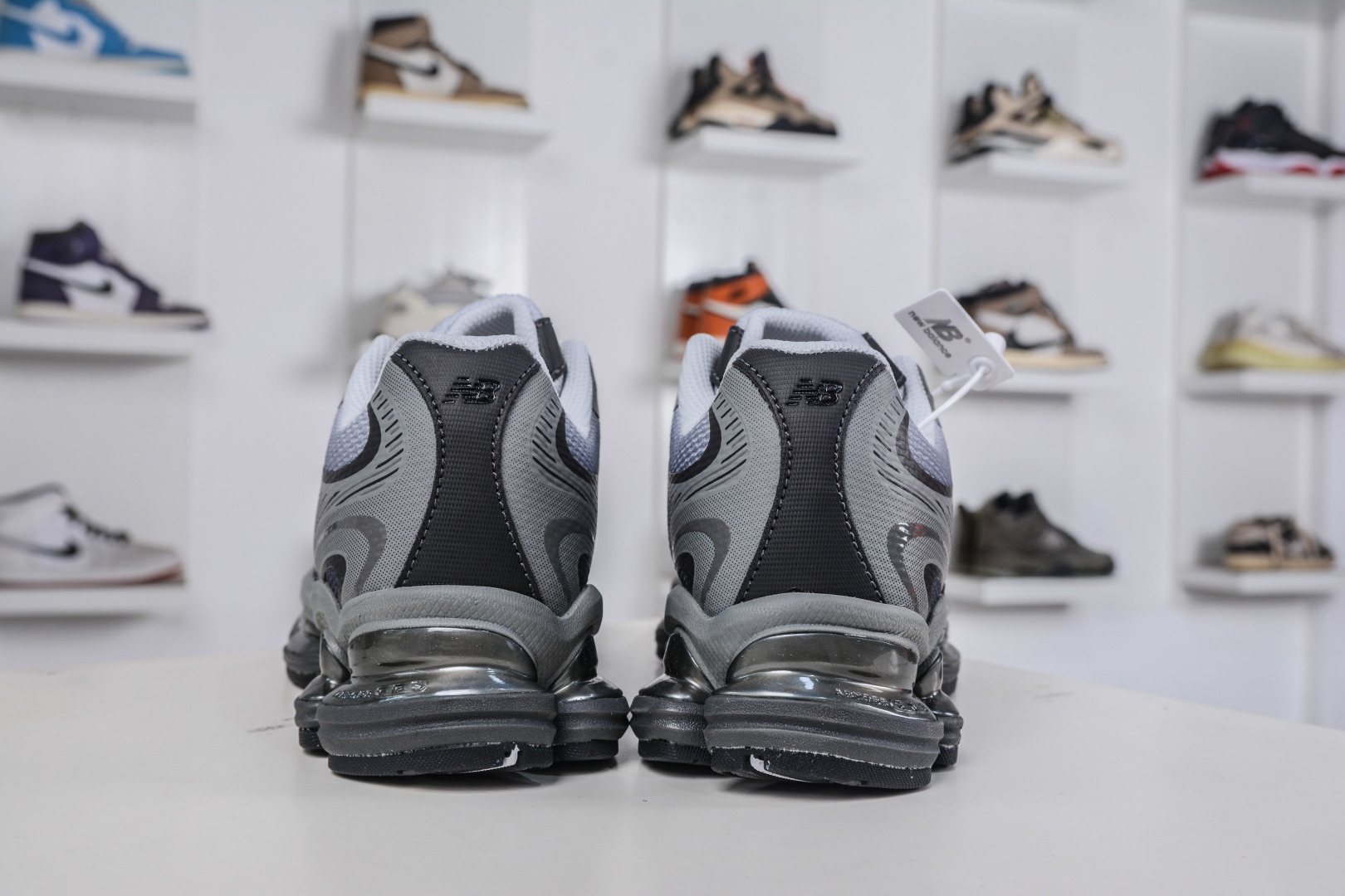 220 T版 New Balance NB2000 舒适百搭防滑耐磨低帮 休闲跑步鞋 U2000PCD-Chinese UA Cheap High Quatity Brand Clothes Bags handbags Sneakers wholesale wholesaler seller from China Factory suppliers Fashion Clothing Shoes best Quality Beautiful Price 220 T版 New Balance NB2000 舒适百搭防滑耐磨低帮 休闲跑步鞋 U2000PCD