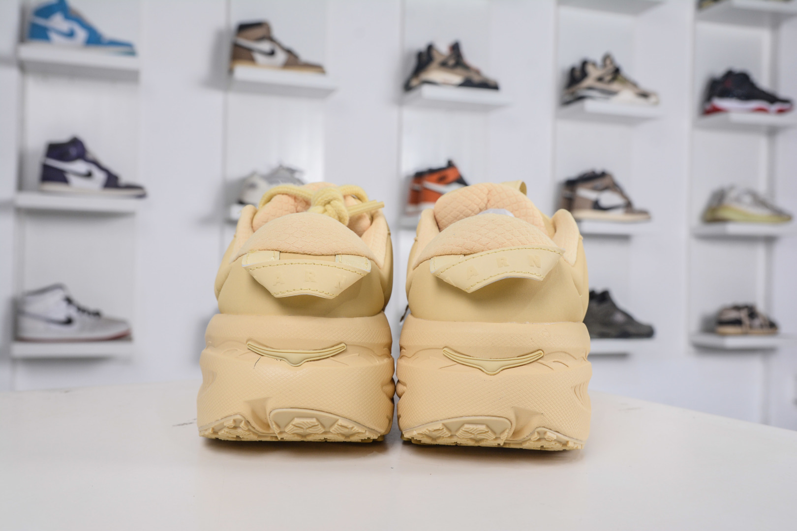 210 HOKA BONDI B3LS MARNI 复古舒适防滑耐磨 低帮 山地户外跑步鞋 1170631 STRW-Chinese UA Cheap High Quatity Brand Clothes Bags handbags Sneakers wholesale wholesaler seller from China Factory suppliers Fashion Clothing Shoes best Quality Beautiful Price 210 HOKA BONDI B3LS MARNI 复古舒适防滑耐磨 低帮 山地户外跑步鞋 1170631 STRW