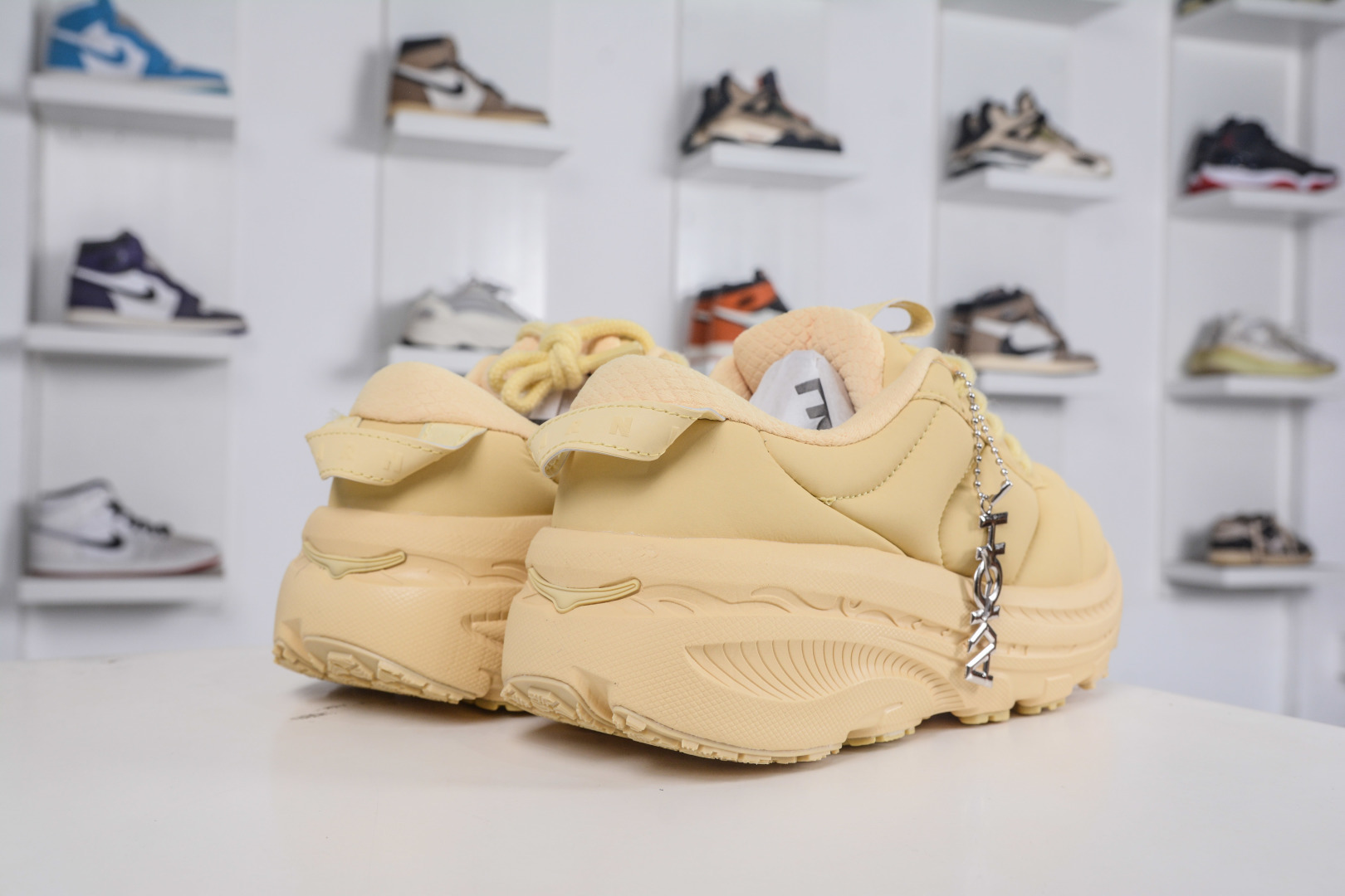 210 HOKA BONDI B3LS MARNI 复古舒适防滑耐磨 低帮 山地户外跑步鞋 1170631 STRW-Chinese UA Cheap High Quatity Brand Clothes Bags handbags Sneakers wholesale wholesaler seller from China Factory suppliers Fashion Clothing Shoes best Quality Beautiful Price 210 HOKA BONDI B3LS MARNI 复古舒适防滑耐磨 低帮 山地户外跑步鞋 1170631 STRW