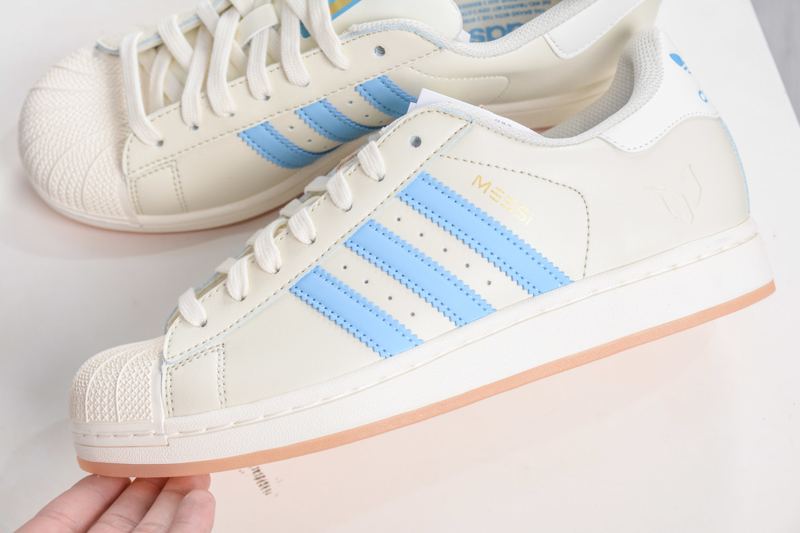 CS版 Adidas Originals Superstar 2025全新版本 贝壳头 JR1256-Top High Quatity Cheap Sneakers Fashion Clothing Clothes Bags handbags Shoes of all Brand wholesale With The best Quality And Beautiful Price from China Factory Chinese suppliers wholesaler seller CS版 Adidas Originals Superstar 2025全新版本 贝壳头 JR1256