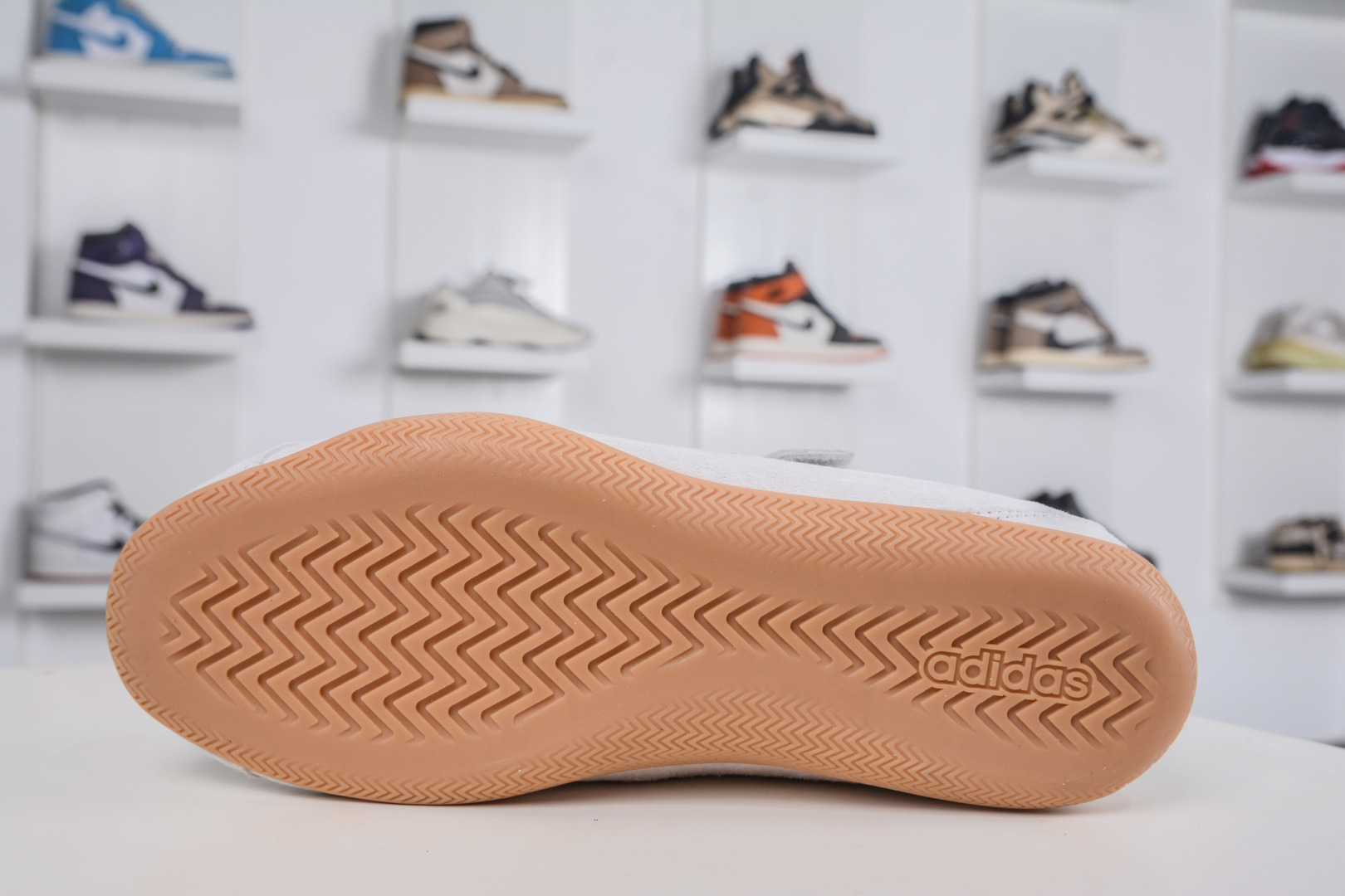 X版 阿迪达斯Adidas Fos Urban Reverie Low 城市幻想系列低帮机能芭蕾舞风魔术贴薄底休闲运动舒适训练鞋 JS0151-Top High Quatity Cheap Sneakers Fashion Clothing Clothes Bags handbags Shoes of all Brand wholesale With The best Quality And Beautiful Price from China Factory Chinese suppliers wholesaler seller X版 阿迪达斯Adidas Fos Urban Reverie Low 城市幻想系列低帮机能芭蕾舞风魔术贴薄底休闲运动舒适训练鞋 JS0151