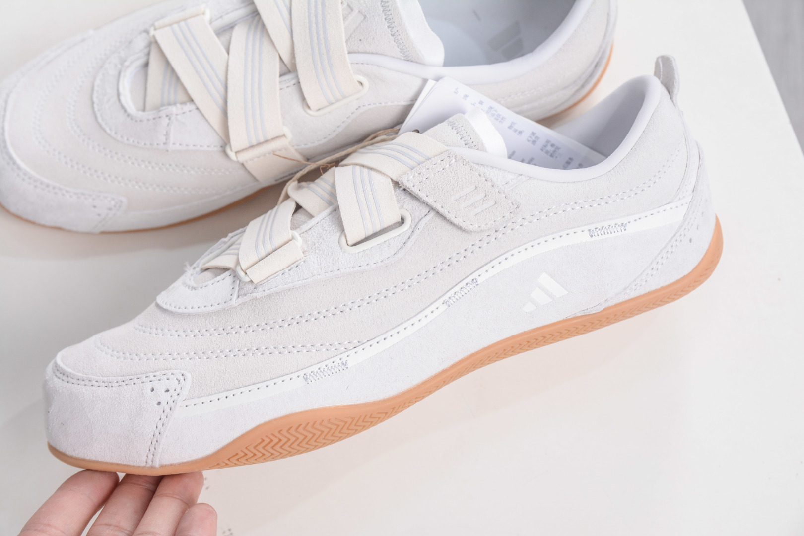 X版 阿迪达斯Adidas Fos Urban Reverie Low 城市幻想系列低帮机能芭蕾舞风魔术贴薄底休闲运动舒适训练鞋 JS0151-Top High Quatity Cheap Sneakers Fashion Clothing Clothes Bags handbags Shoes of all Brand wholesale With The best Quality And Beautiful Price from China Factory Chinese suppliers wholesaler seller X版 阿迪达斯Adidas Fos Urban Reverie Low 城市幻想系列低帮机能芭蕾舞风魔术贴薄底休闲运动舒适训练鞋 JS0151