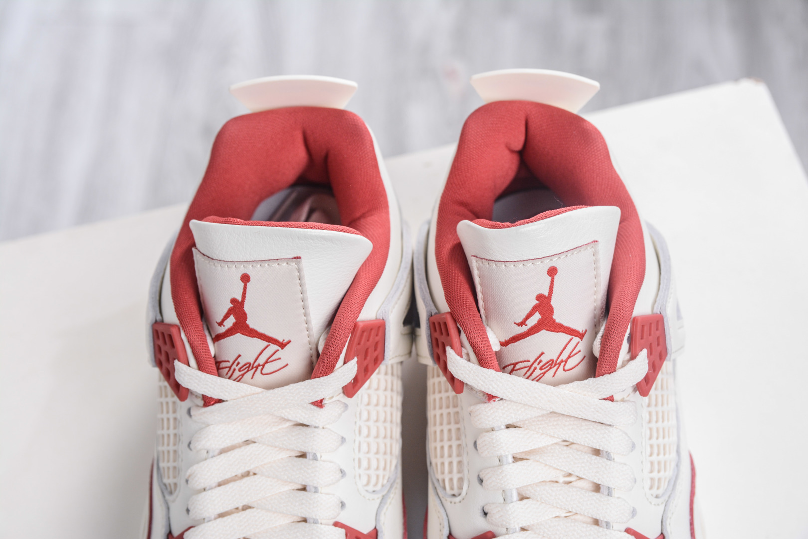 Air Jordan 4 ”Sierra Red” 白红 情人节 HV0823-108