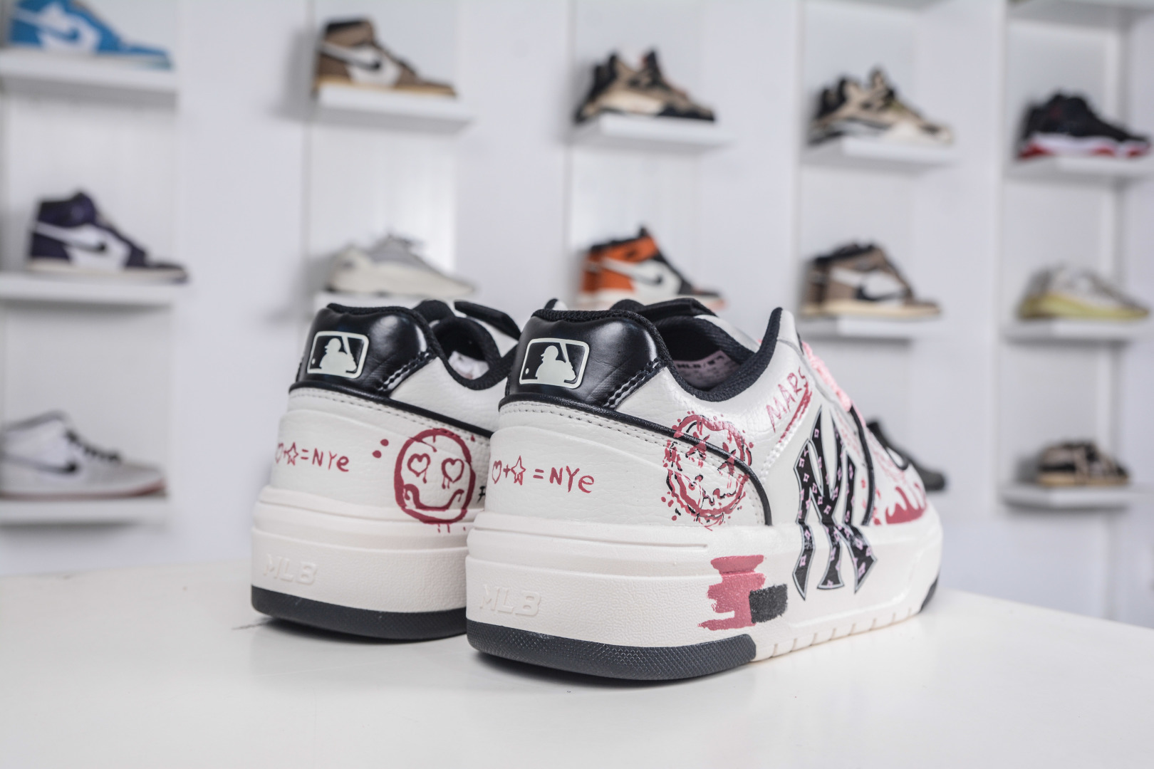 260 MLB Chunky Liner 圆点 心灵碎片 涂鸦定制配色学长鞋系列低帮老爹风轻量增高厚底百搭休闲运动慢跑鞋 3ASXCA12N 50WHS