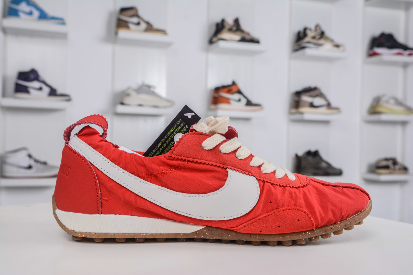 220 Jacquemus x Nike Jacumoon 耐克 柔软舒适防滑耐磨 低帮休闲板鞋 欧美走秀款英伦复古 HV8547-600