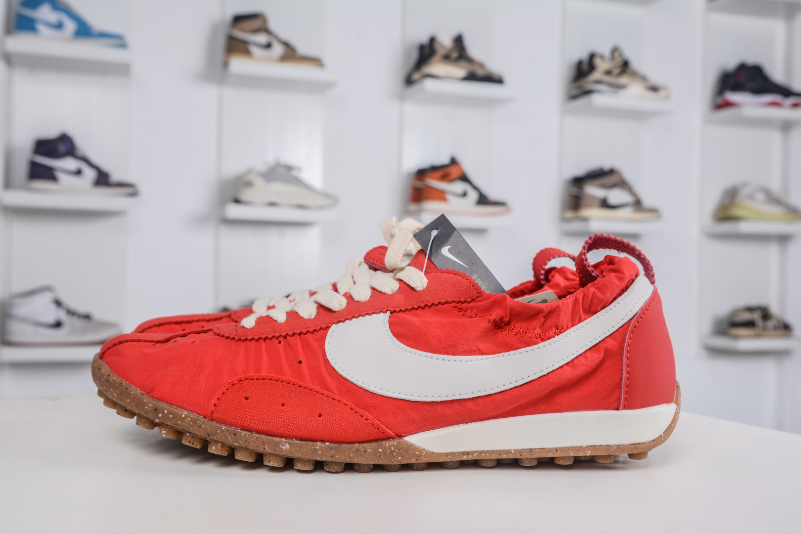 220 Jacquemus x Nike Jacumoon 耐克 柔软舒适防滑耐磨 低帮休闲板鞋 欧美走秀款英伦复古 HV8547-600