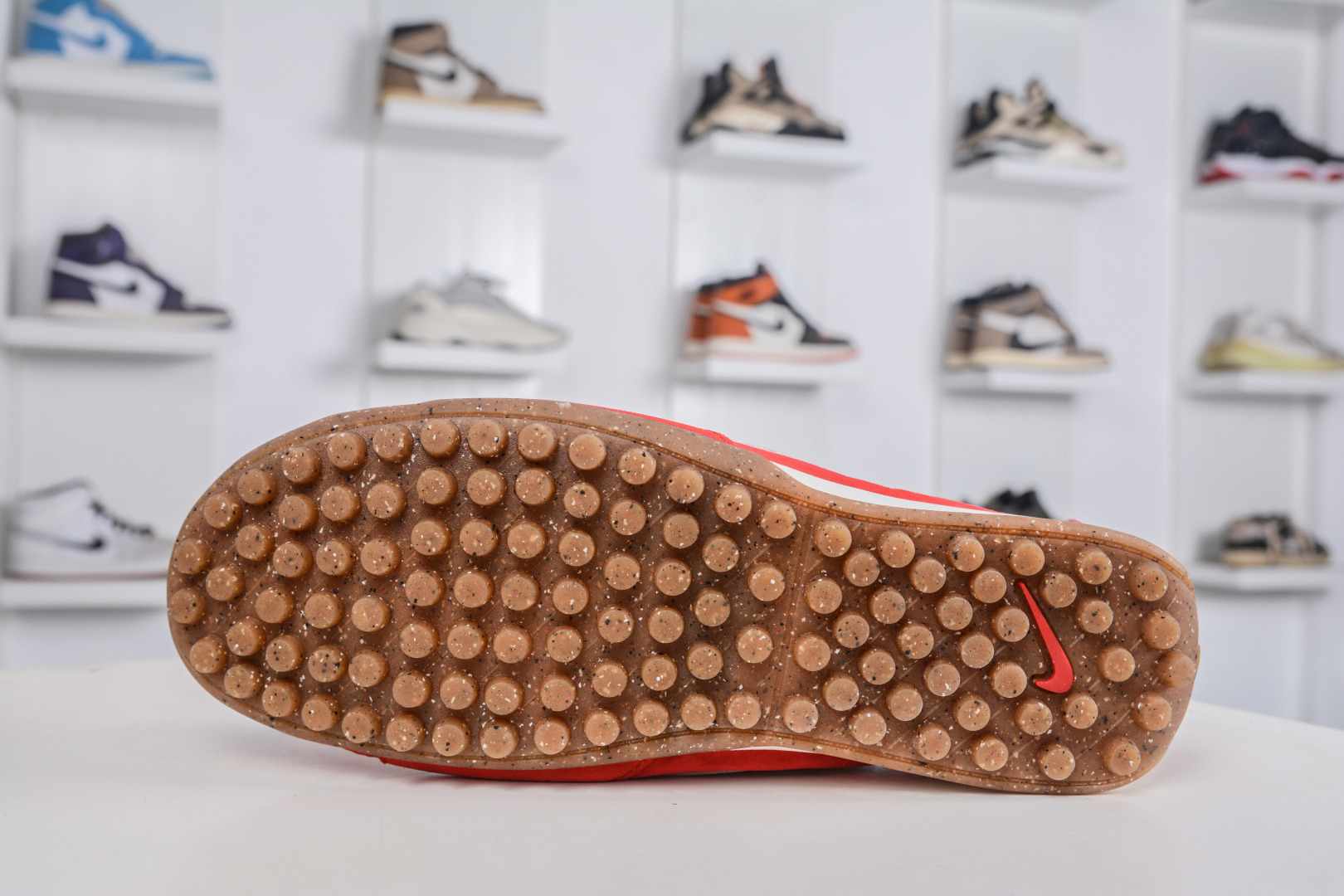 220 Jacquemus x Nike Jacumoon 耐克 柔软舒适防滑耐磨 低帮休闲板鞋 欧美走秀款英伦复古 HV8547-600