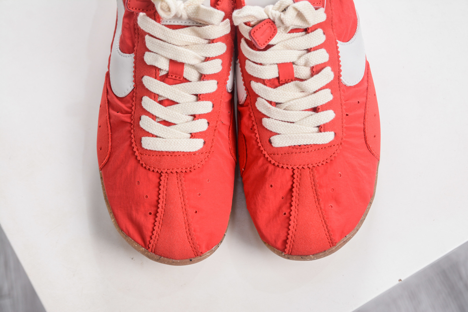 220 Jacquemus x Nike Jacumoon 耐克 柔软舒适防滑耐磨 低帮休闲板鞋 欧美走秀款英伦复古 HV8547-600