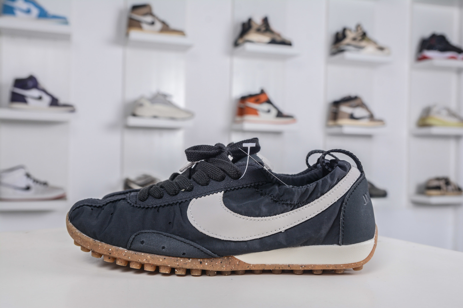 220 Jacquemus x Nike Jacumoon 耐克 柔软舒适防滑耐磨 低帮休闲板鞋 HV8547-001