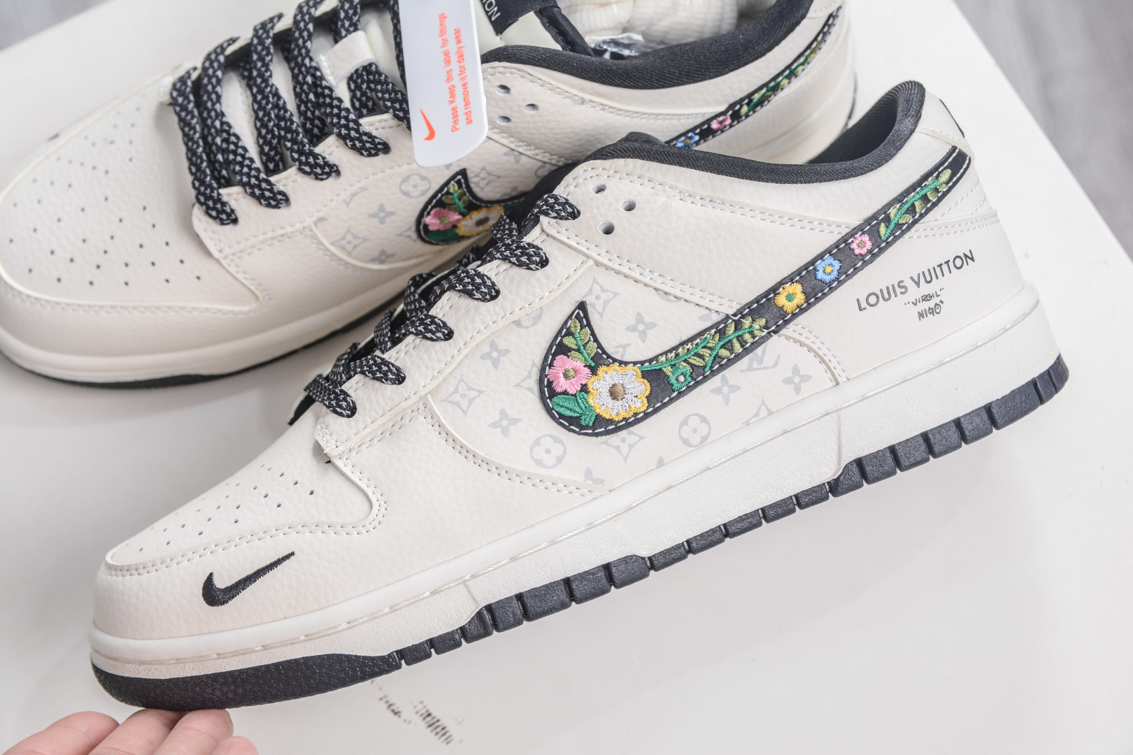 Nike SB Dunk Low x Louis Vuitton LV联名-米白黑 DS6608-017 Nike SB Dunk Low x Louis Vuitton LV联名-米白黑 DS6608-017