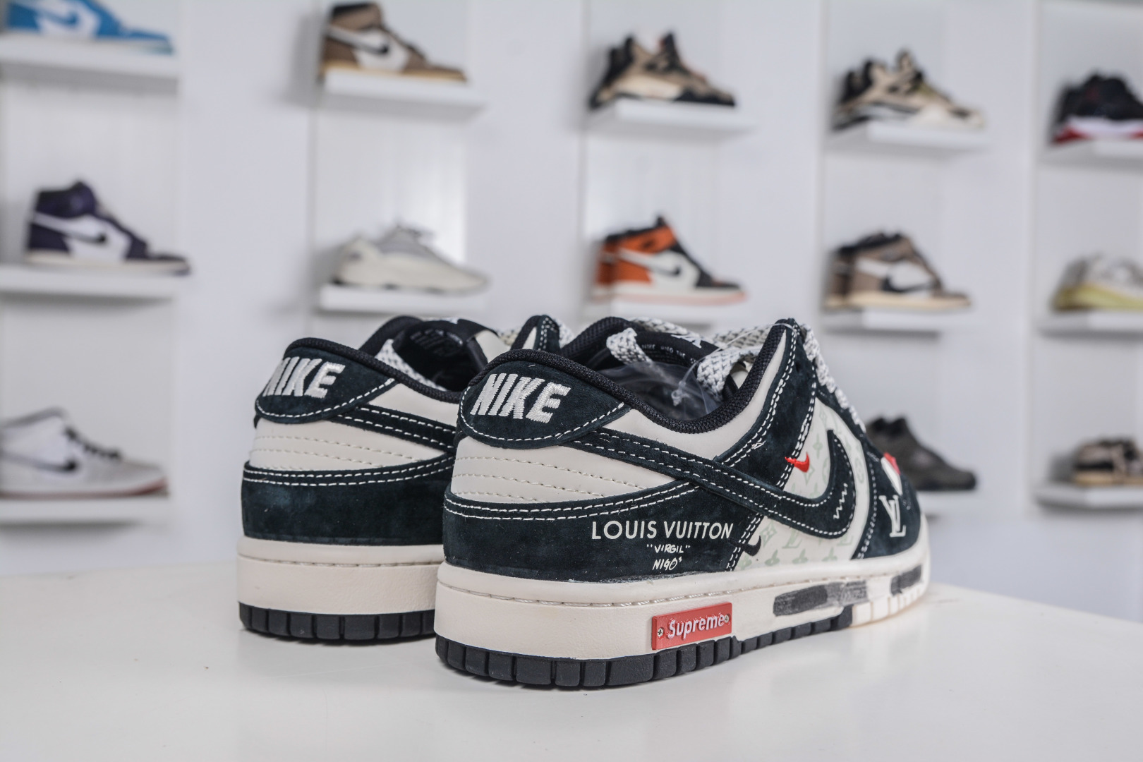 Nike SB Dunk Low x Louis Vuitton x Superme LVSUP联名-米白黑 CX5050-Y19