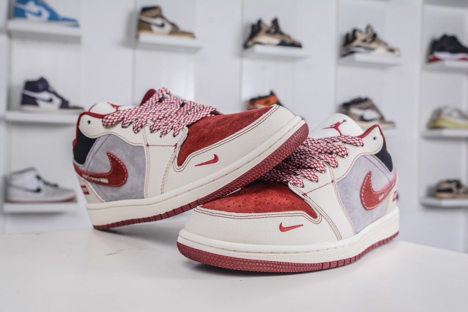 Air Jordan 1 Retro Low x Supreme SUP联名-灰红猪八 LD8888-007