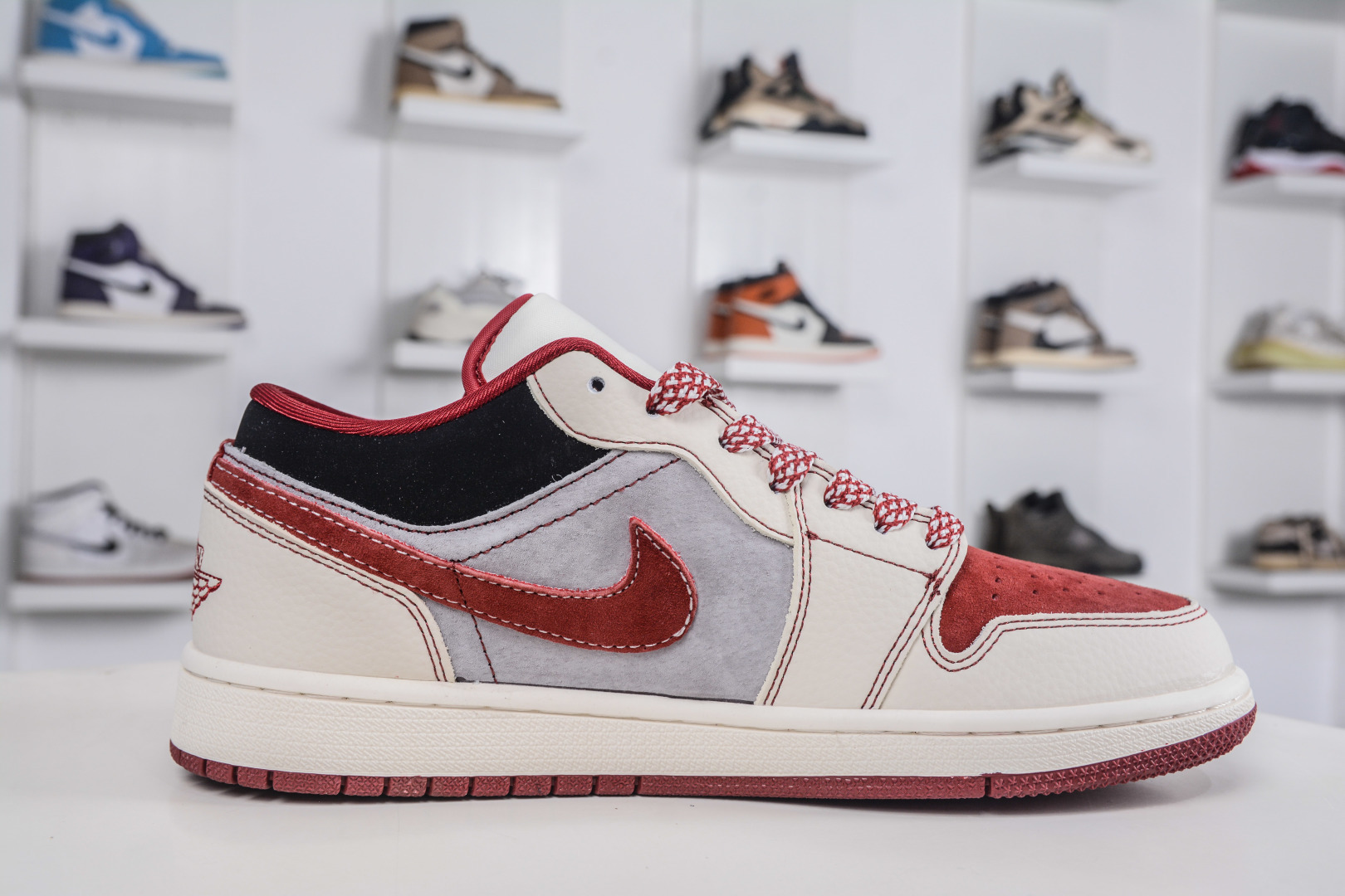 Air Jordan 1 Retro Low x Supreme SUP联名-灰红猪八 LD8888-007