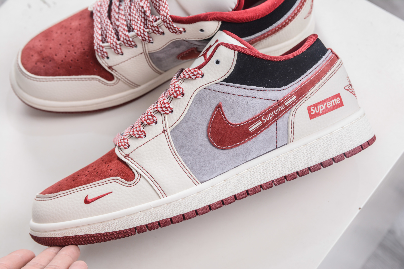 Air Jordan 1 Retro Low x Supreme SUP联名-灰红猪八 LD8888-007