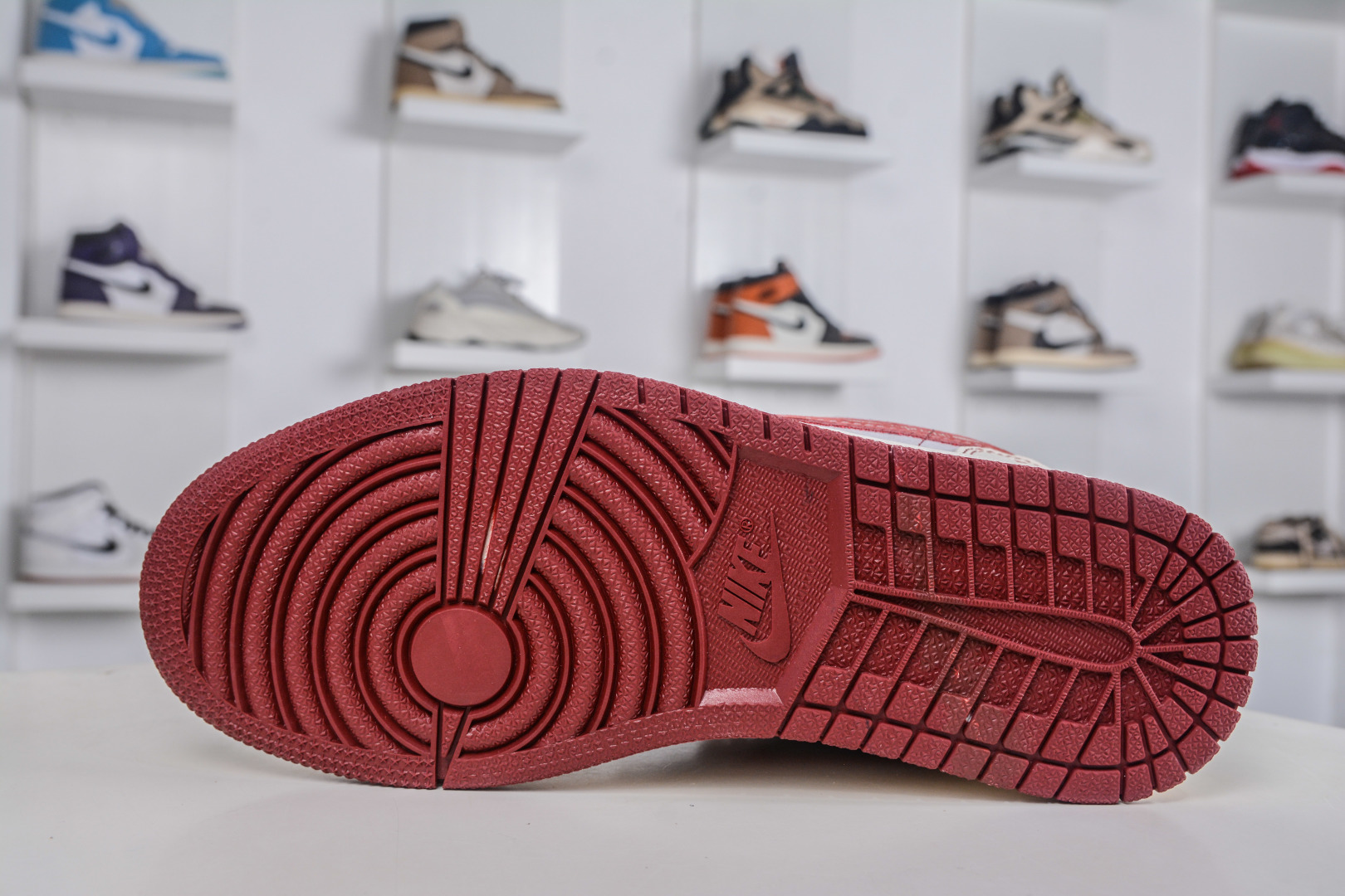 Air Jordan 1 Retro Low x Supreme SUP联名-灰红猪八 LD8888-007