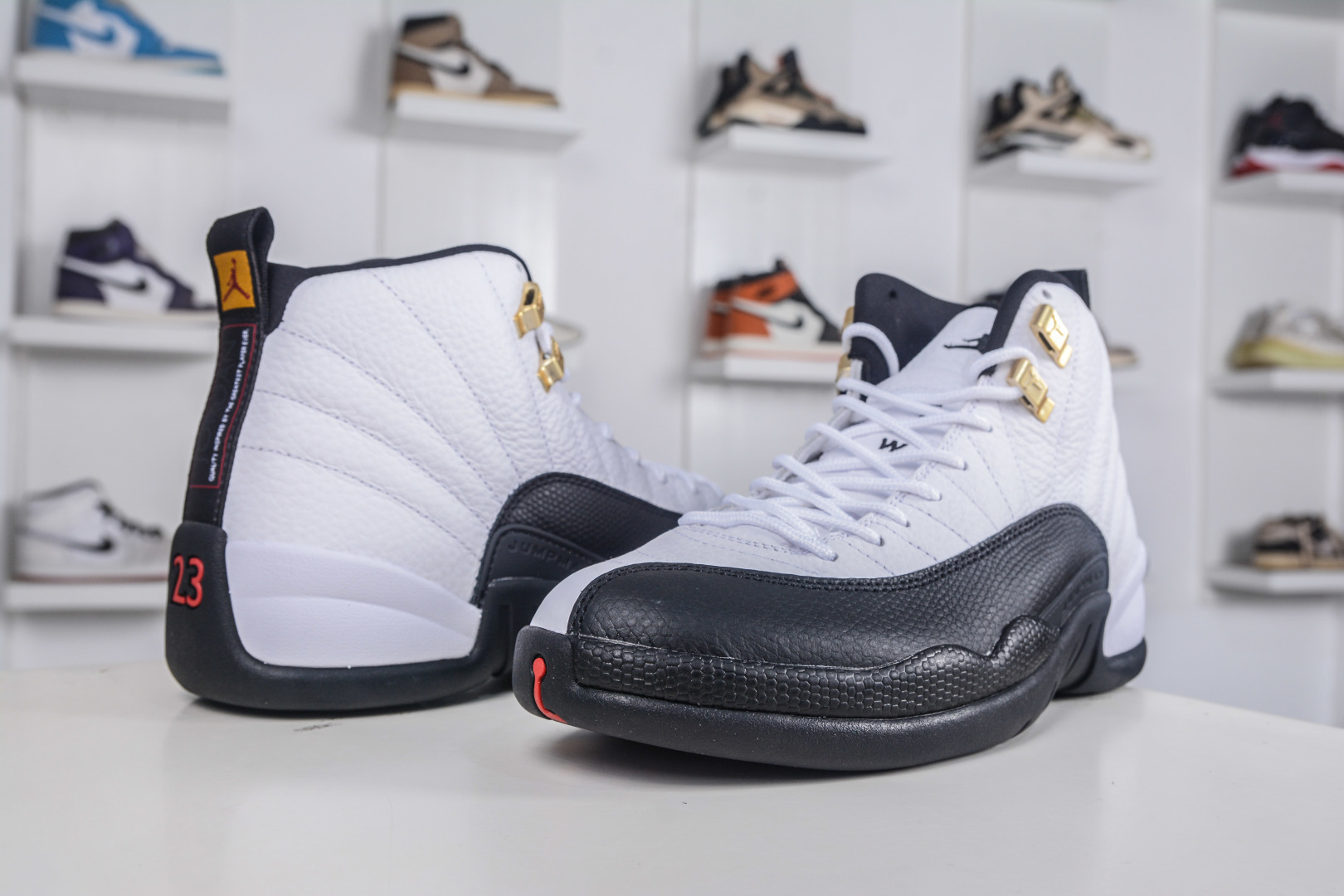 Air Jordan AJ12 Retro 白黑金扣 CT8013-117