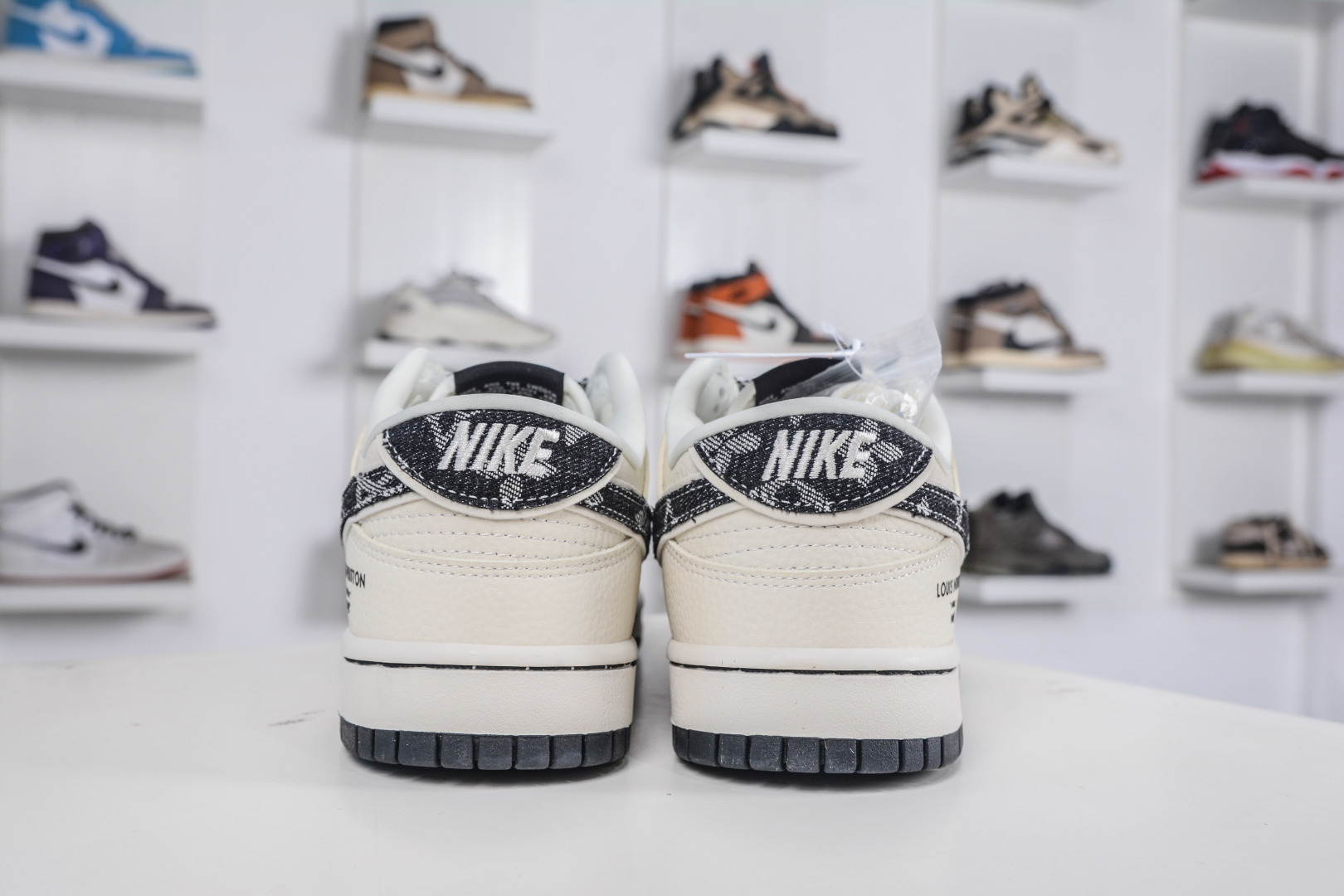 270 Nike SB Dunk Low x Louis Vuitton LV联名-米白蓝牛仔黑钩 DN3168-002