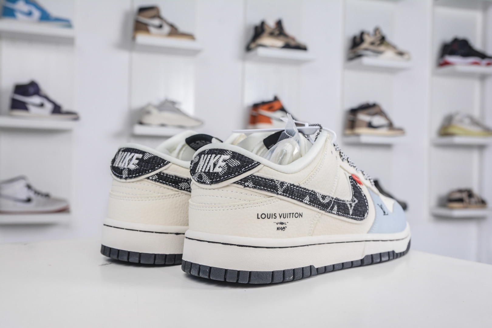 270 Nike SB Dunk Low x Louis Vuitton LV联名-米白蓝牛仔黑钩 DN3168-002