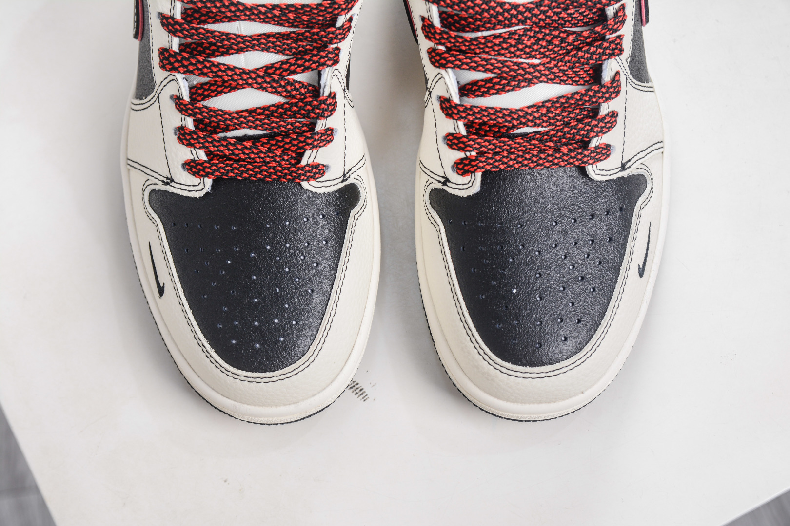 270 Air Jordan 1 Retro Low x Stussy 斯图西联名-米白黑红 QG1988-013