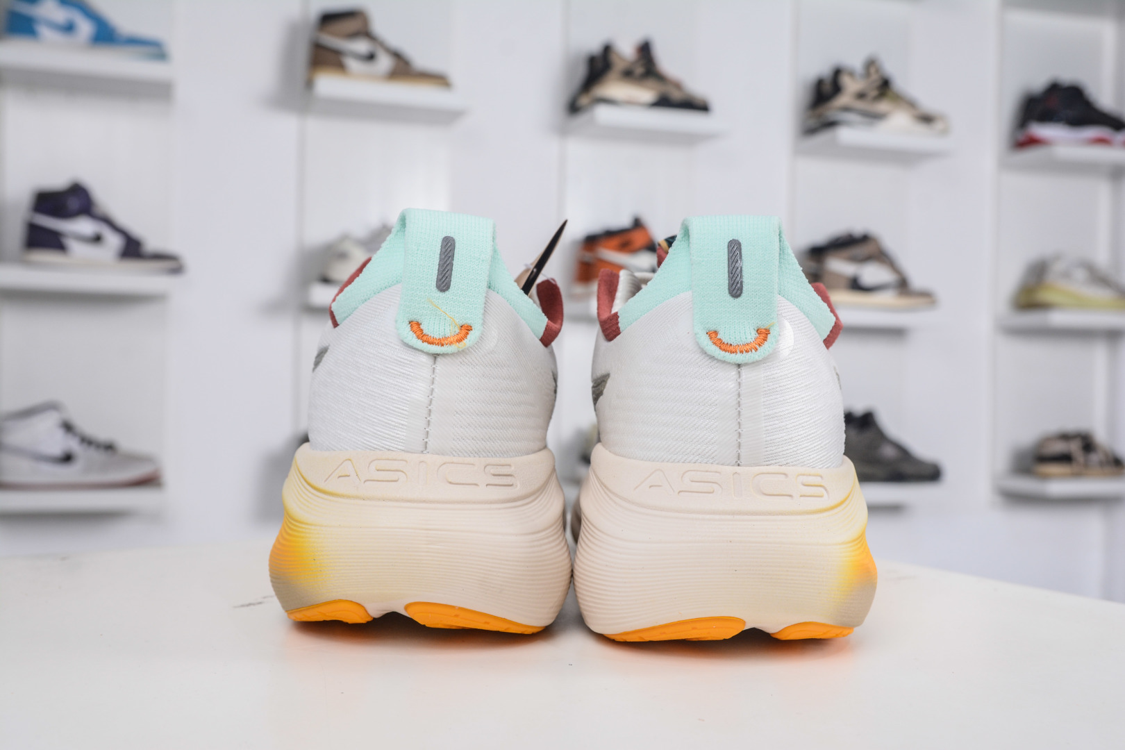 190 Asics Gel-Nimbus 27 亚瑟士专业跑鞋 1011C094-100