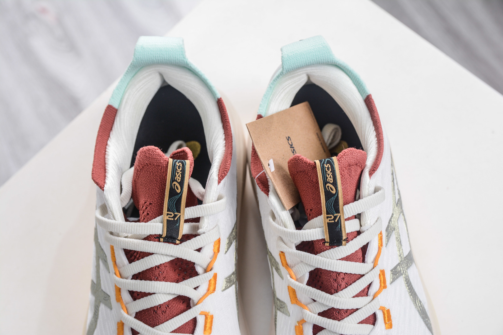 190 Asics Gel-Nimbus 27 亚瑟士专业跑鞋 1011C094-100