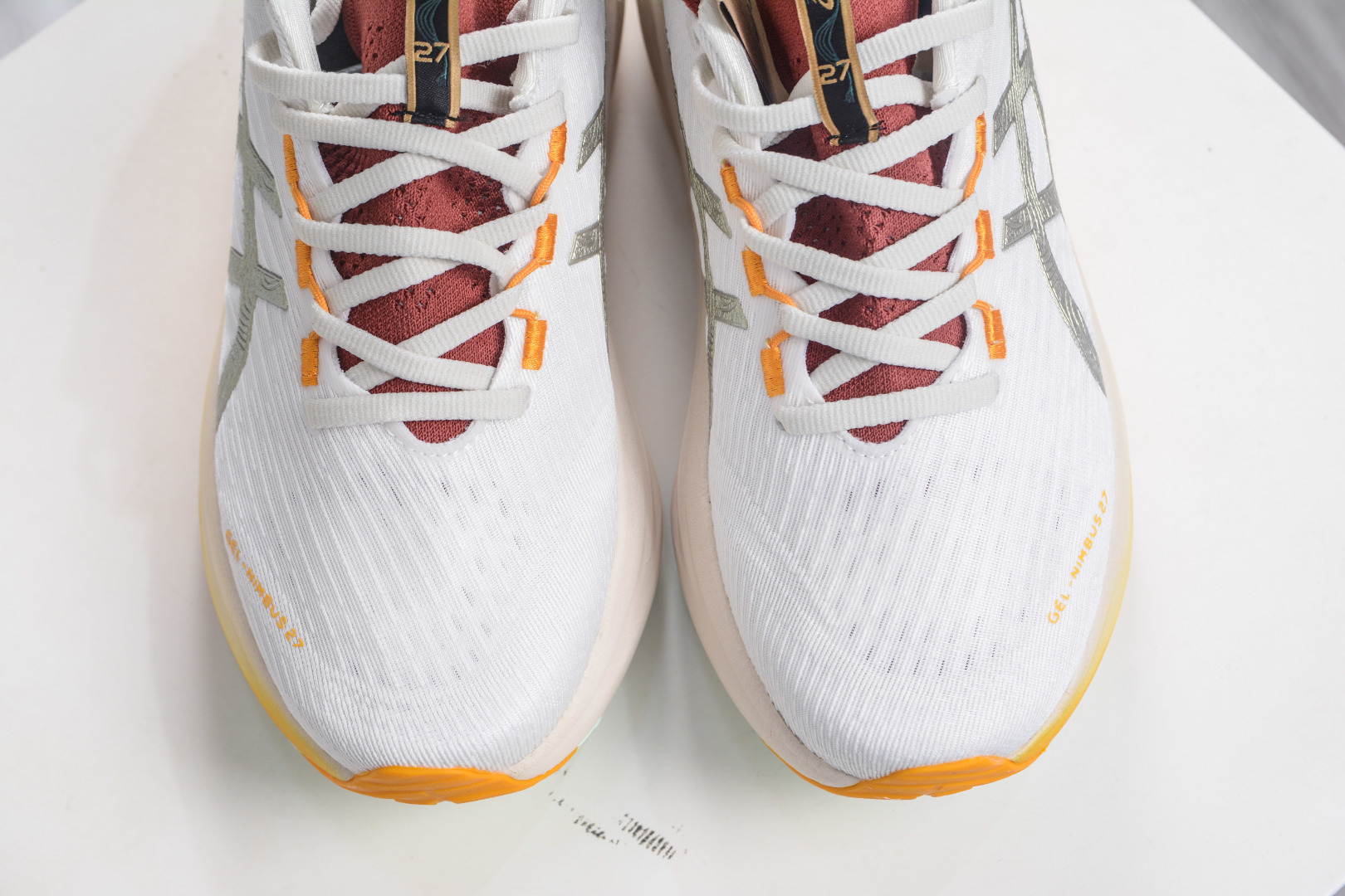 190 Asics Gel-Nimbus 27 亚瑟士专业跑鞋 1011C094-100