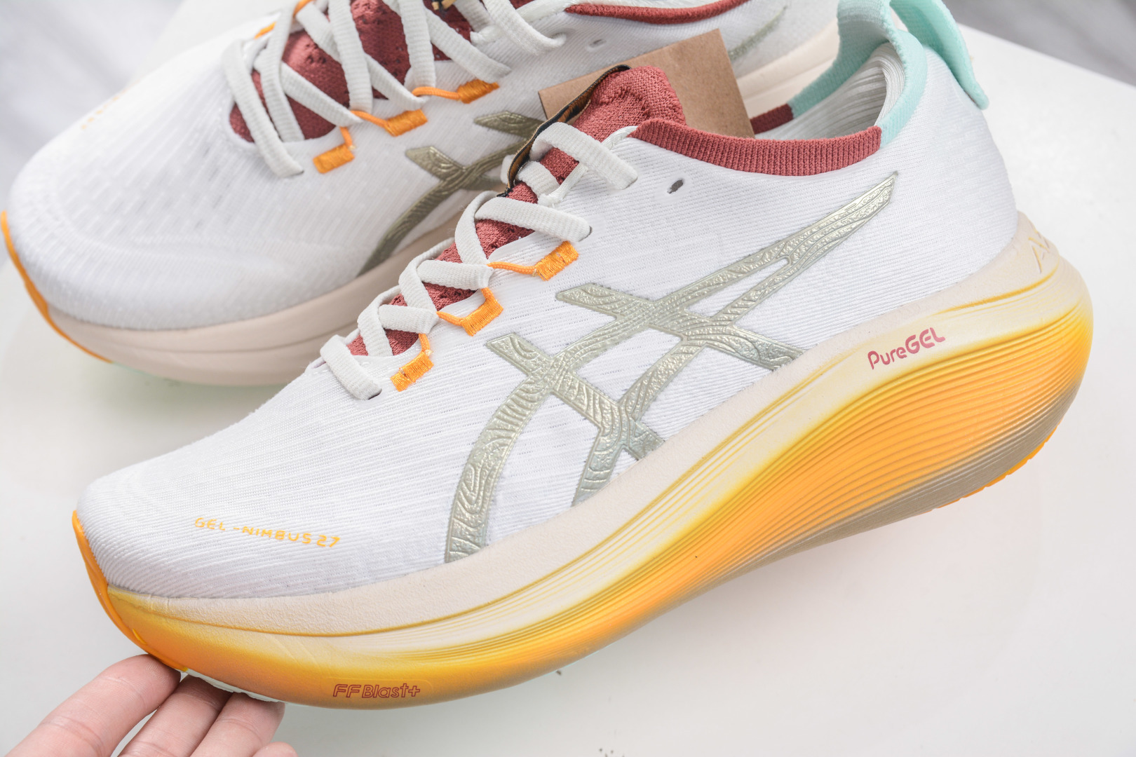 190 Asics Gel-Nimbus 27 亚瑟士专业跑鞋 1011C094-100