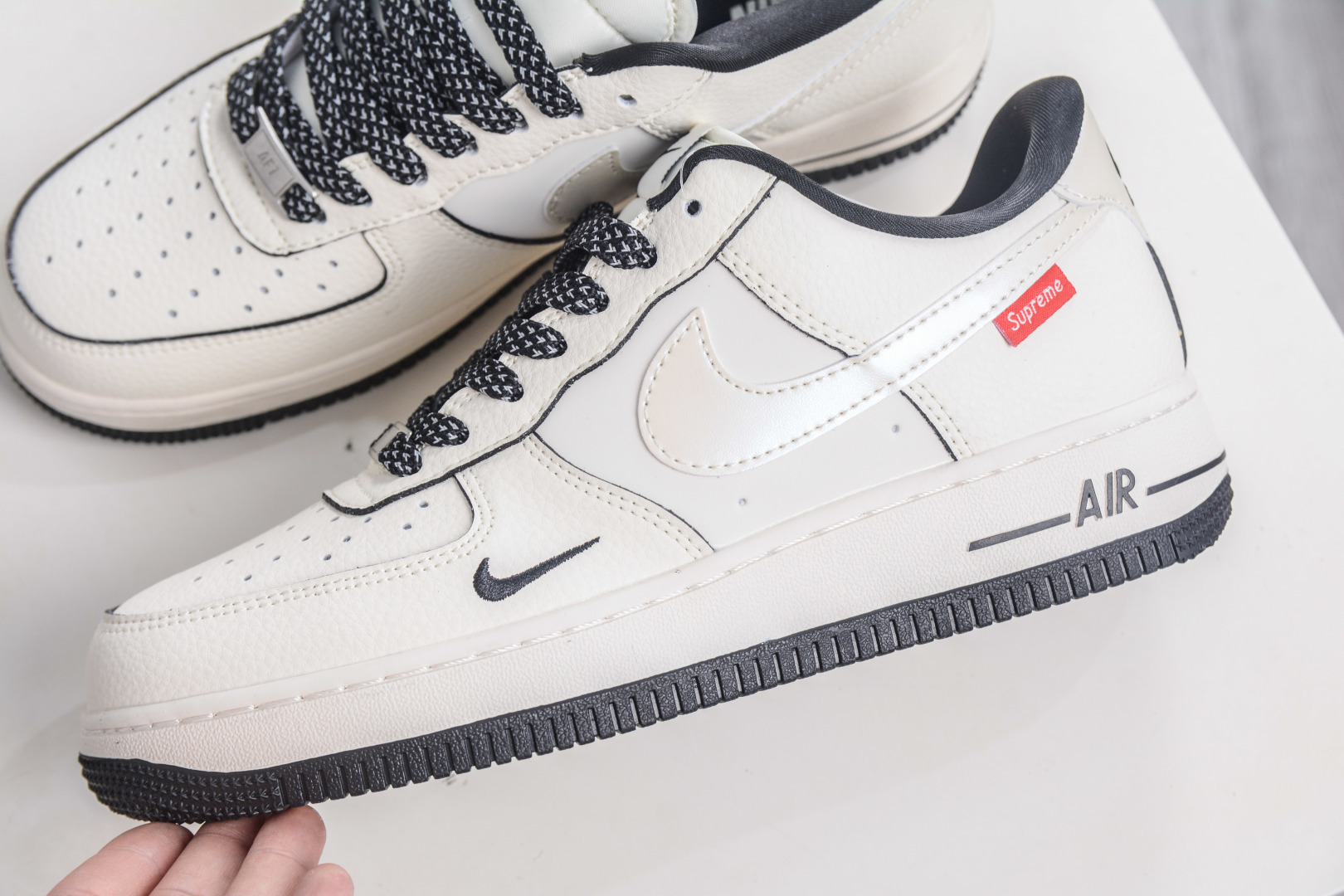 260 Nike Air Force 1 Low 07 x Supreme SUP联名-米白黑 XX3168-220