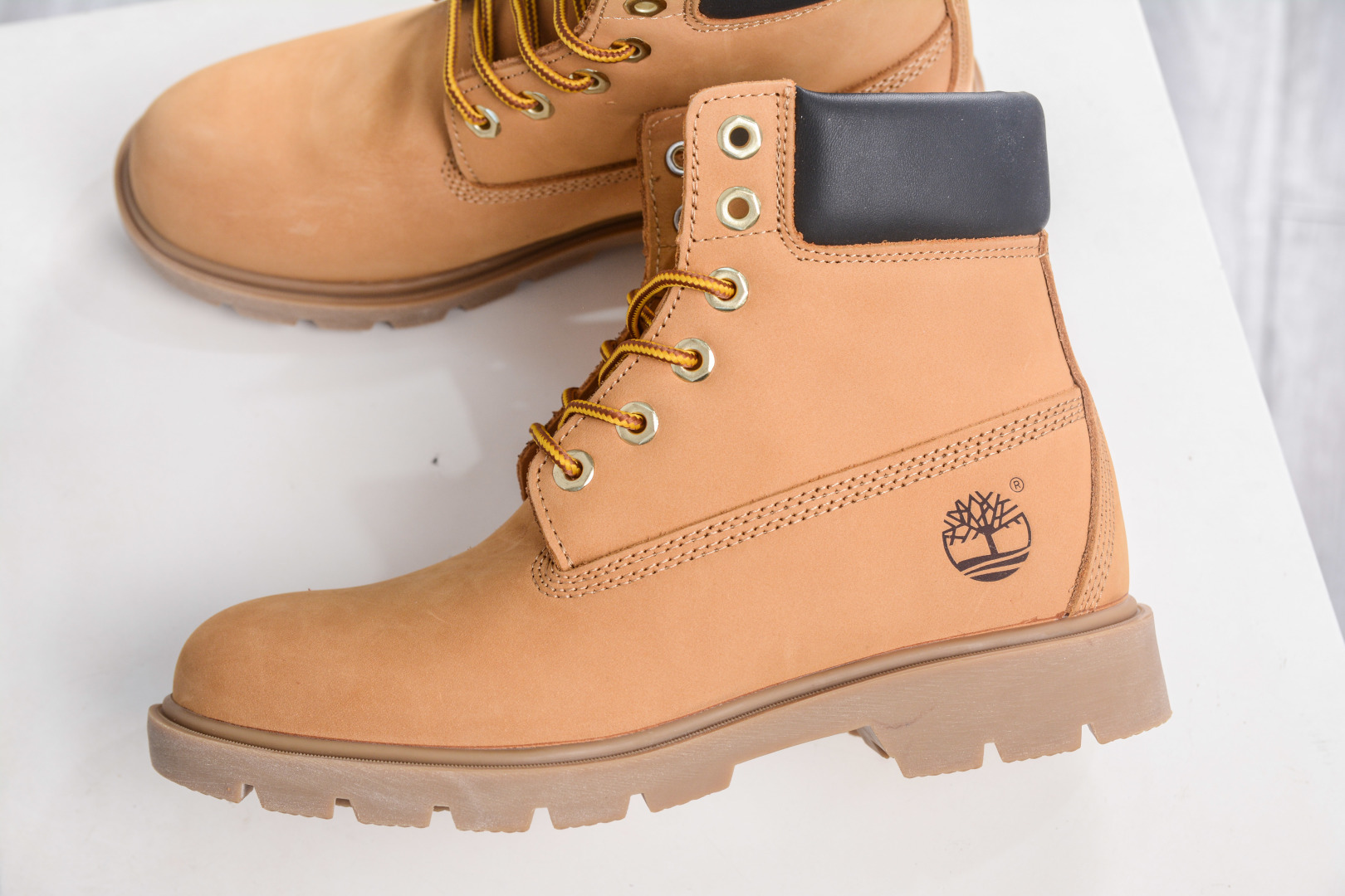 240 双十一福利特价 Timberland添柏岚/天伯伦经典款户外休闲高帮大黄靴