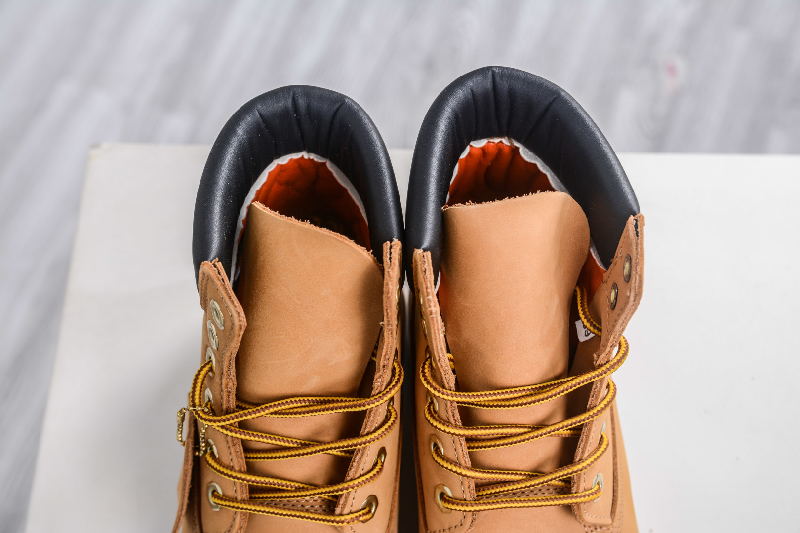 240 双十一福利特价 Timberland添柏岚/天伯伦经典款户外休闲高帮大黄靴