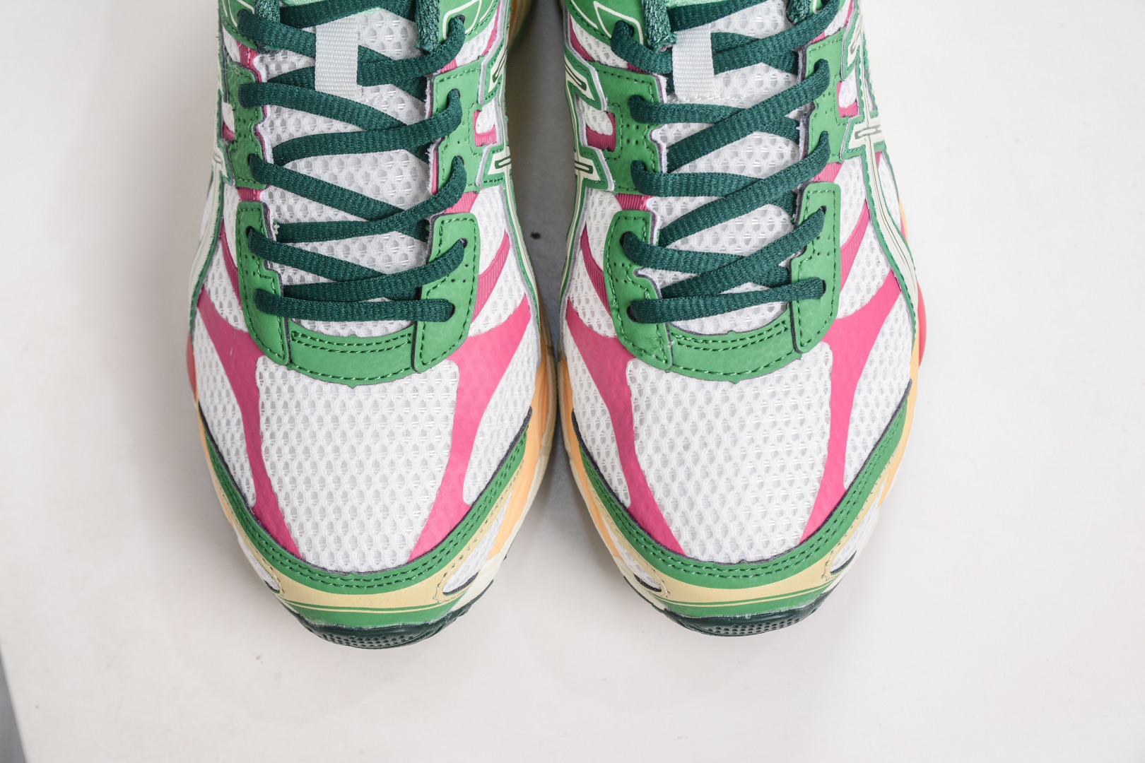 200 ASICS亚瑟士推出全新GEL-NYC 1203A763-100