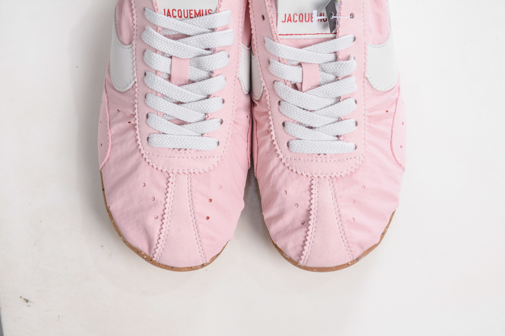 220 Jacquemus x Nike Jacumoon 耐克 柔软舒适防滑耐磨 低帮休闲板鞋 欧美走秀款英伦复古 HV8547-800-Chinese UA Cheap High Quatity Brand Clothes Bags handbags Sneakers wholesale wholesaler seller from China Factory suppliers Fashion Clothing Shoes best Quality Beautiful Price 220 Jacquemus x Nike Jacumoon 耐克 柔软舒适防滑耐磨 低帮休闲板鞋 欧美走秀款英伦复古 HV8547-800