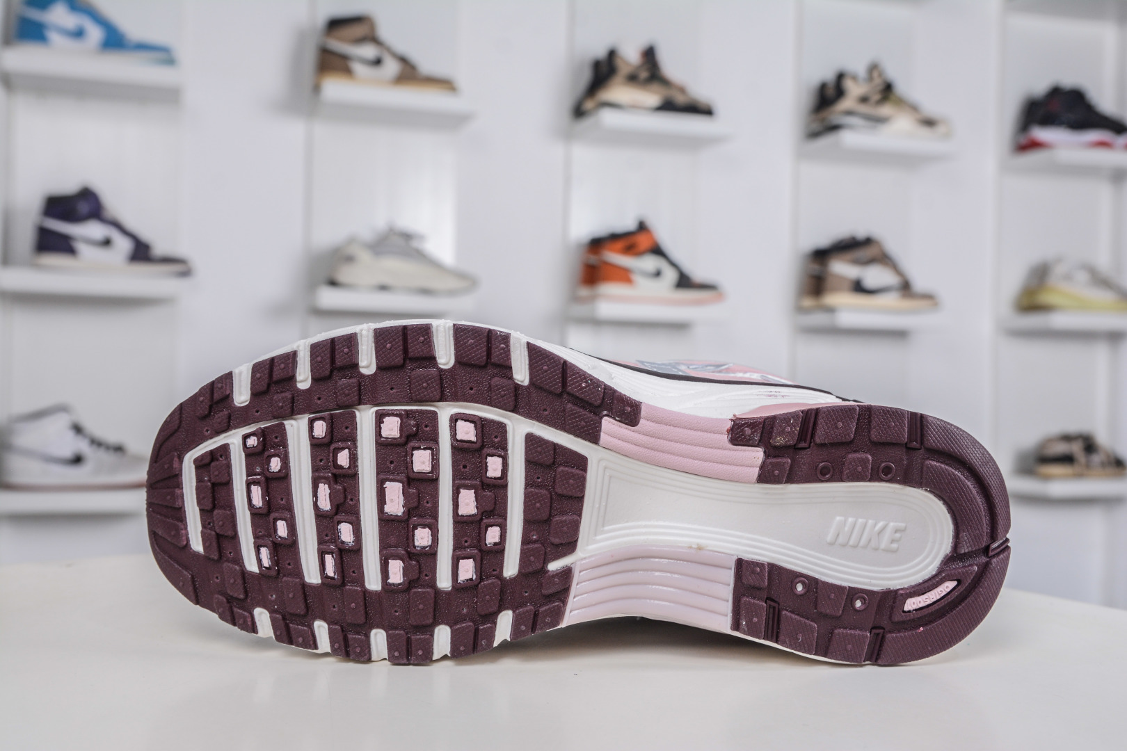 200 Nike Initiator Running 耐克INS 超火复古老爹跑鞋 IM6026-121-Chinese UA Cheap High Quatity Brand Clothes Bags handbags Sneakers wholesale wholesaler seller from China Factory suppliers Fashion Clothing Shoes best Quality Beautiful Price 200 Nike Initiator Running 耐克INS 超火复古老爹跑鞋 IM6026-121