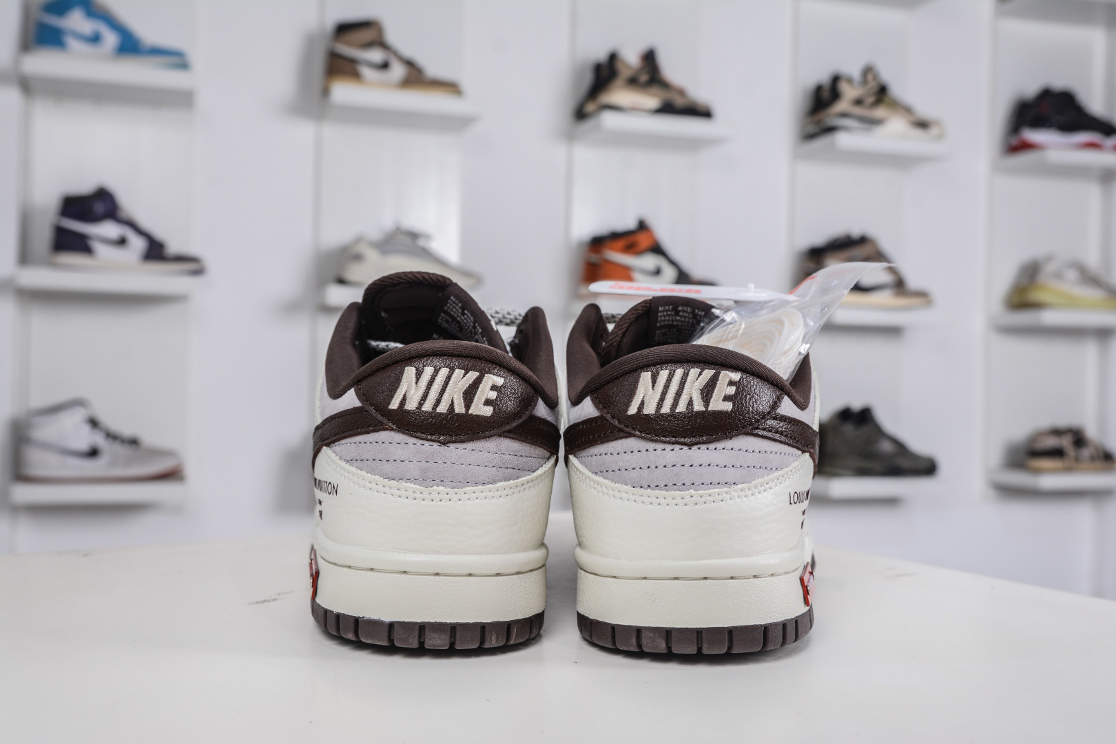 270 Nike SB Dunk Low x Louis Vuitton LV联名-白咖啡 YF9511-906