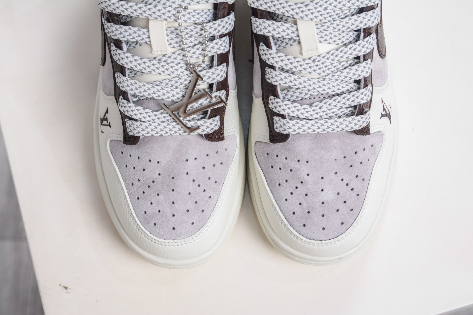 270 Nike SB Dunk Low x Louis Vuitton LV联名-白咖啡 YF9511-906