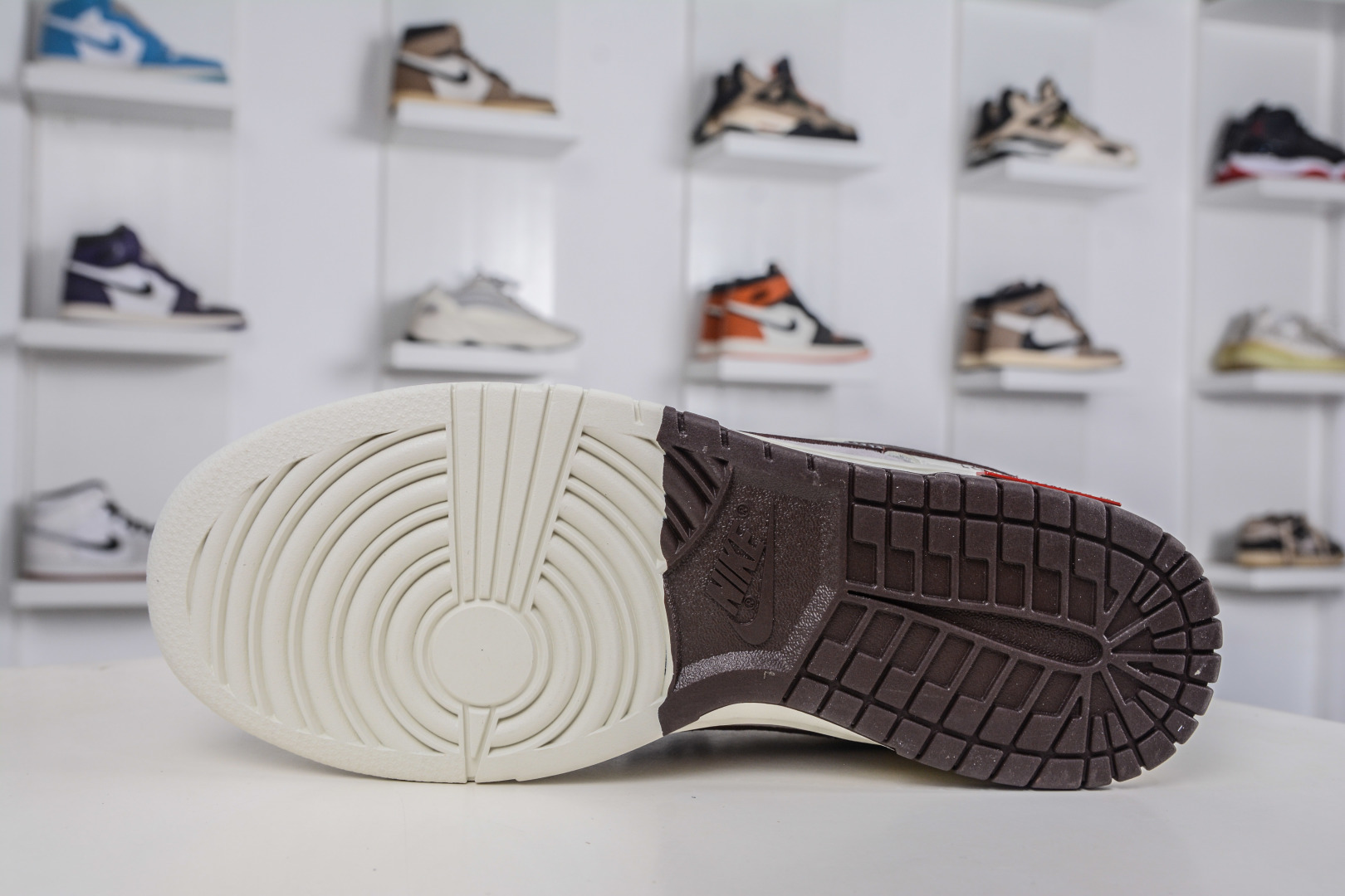 270 Nike SB Dunk Low x Louis Vuitton LV联名-白咖啡 YF9511-906