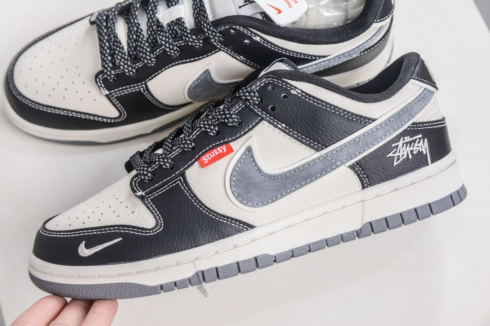 270 Nike SB Dunk Low X Stussy 斯图西联名-黑白熊猫 DN3168-003