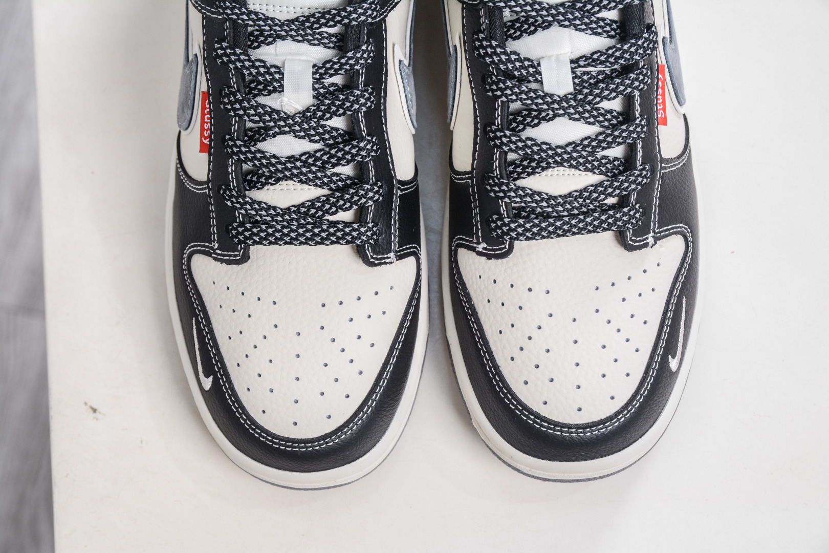 270 Nike SB Dunk Low X Stussy 斯图西联名-黑白熊猫 DN3168-003