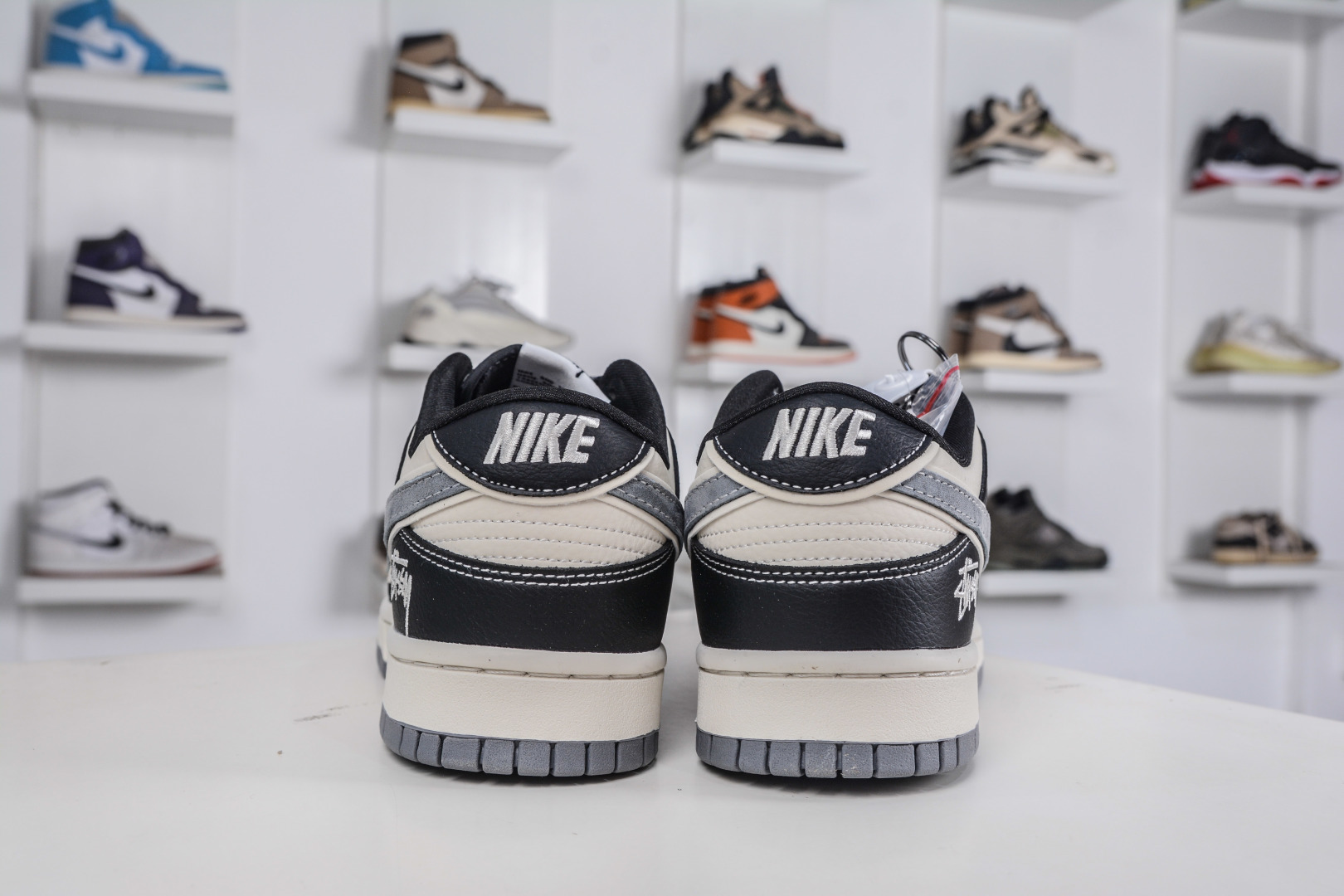 270 Nike SB Dunk Low X Stussy 斯图西联名-黑白熊猫 DN3168-003