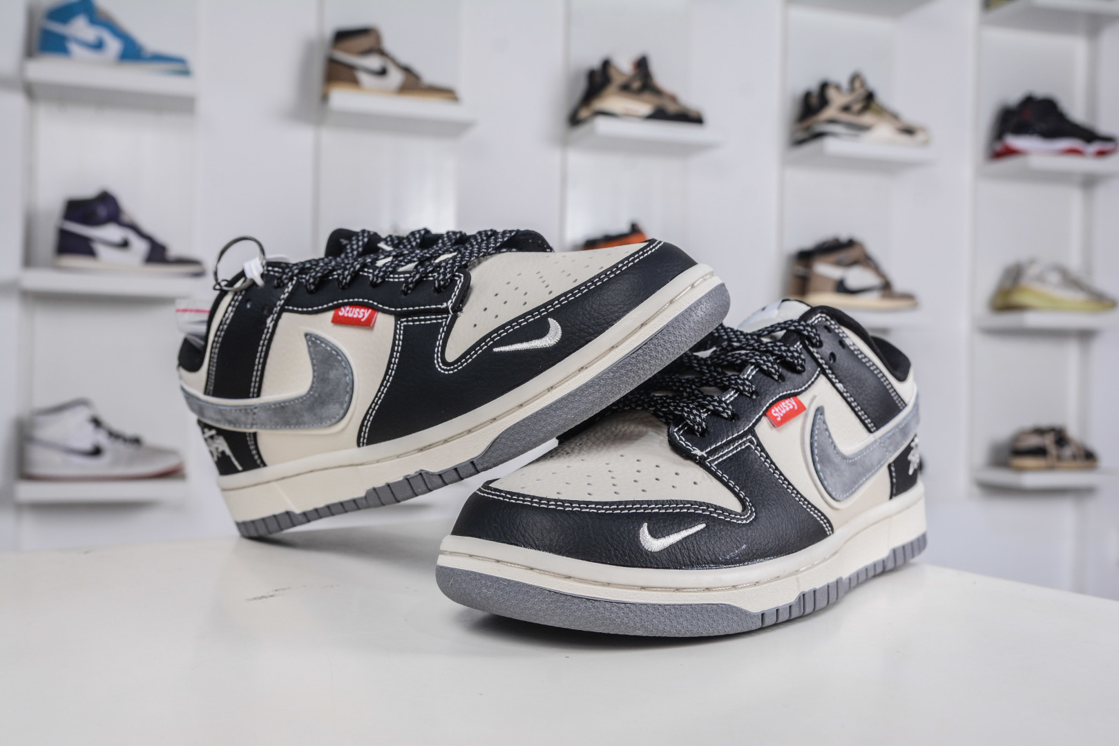 270 Nike SB Dunk Low X Stussy 斯图西联名-黑白熊猫 DN3168-003