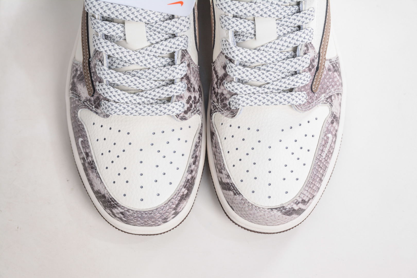 270 TS x Air Jordan x Louis Vuitton AJ1 Low 倒钩低帮LV联名-白棕蟒纹 XS7089-618